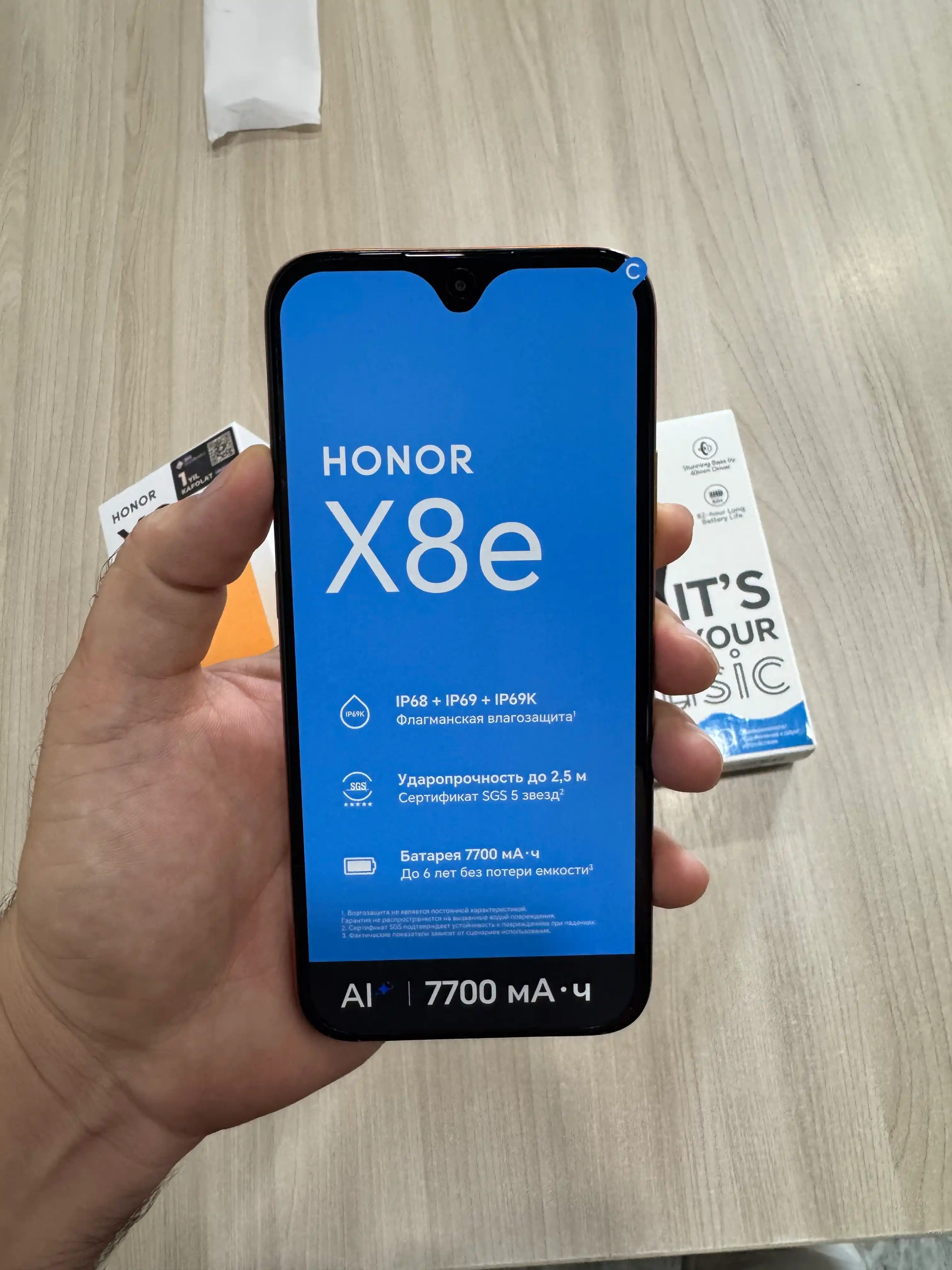 HONOR X8e 6/256 GB smartfoni, 108 MP kamera, 7700 mA·soat, 120 Hz ekran