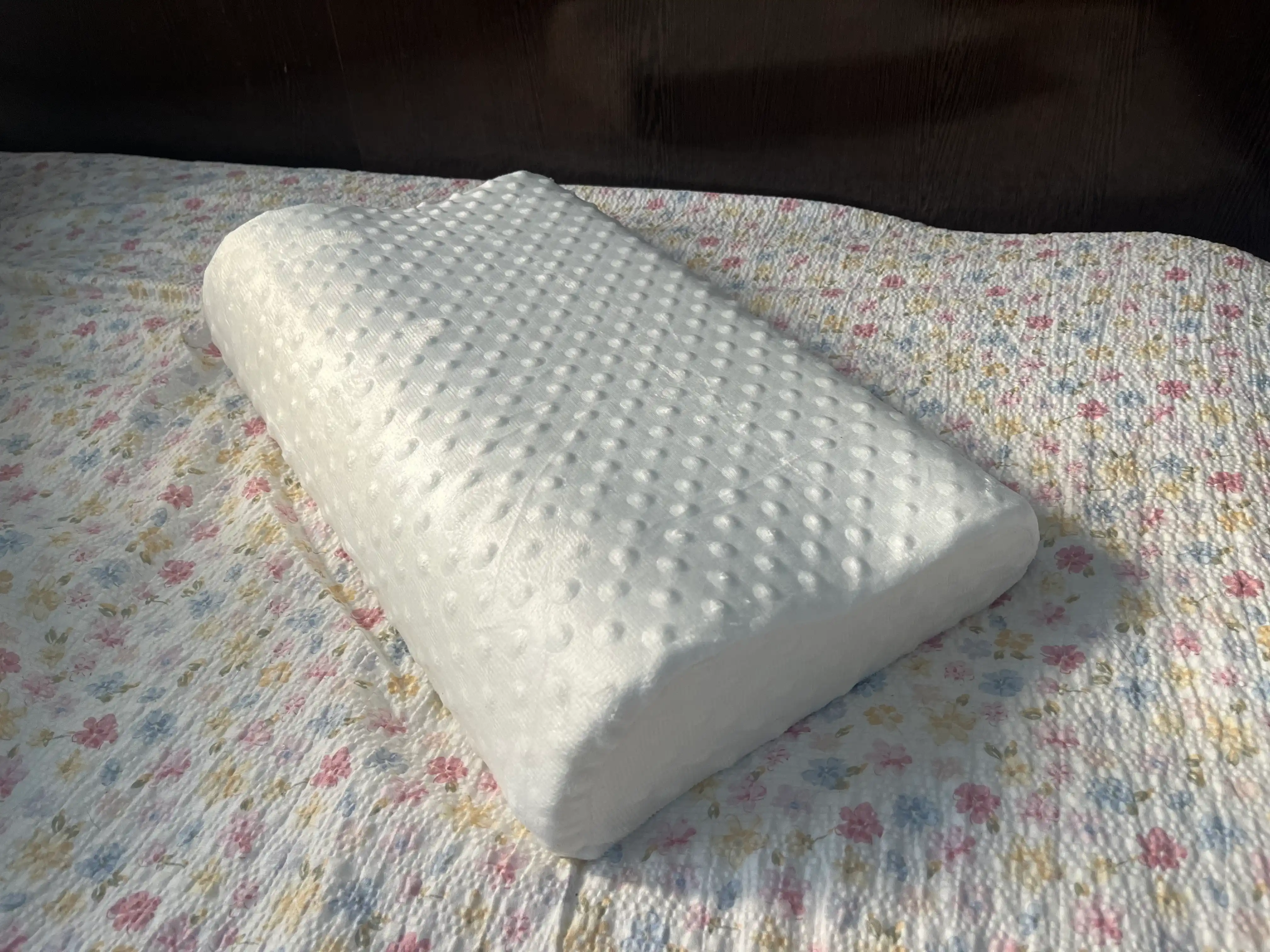 Ortopedik uyqu yostigi Memory Foam, bo‘yin va umurtqa uchun, gipoallergen, anatomik shakl