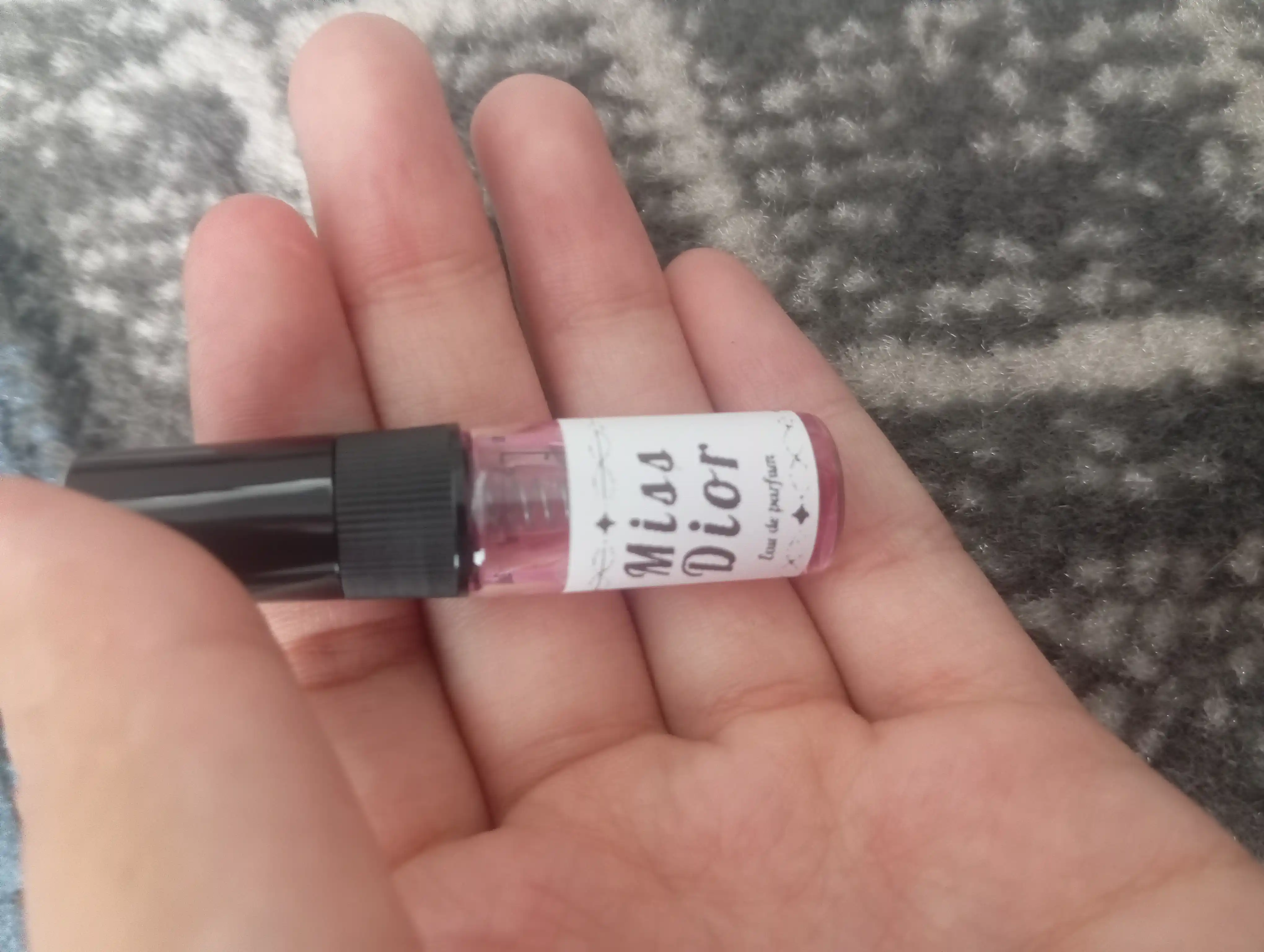 Miss Dior - nafislik, romantika va ayollik timsoli