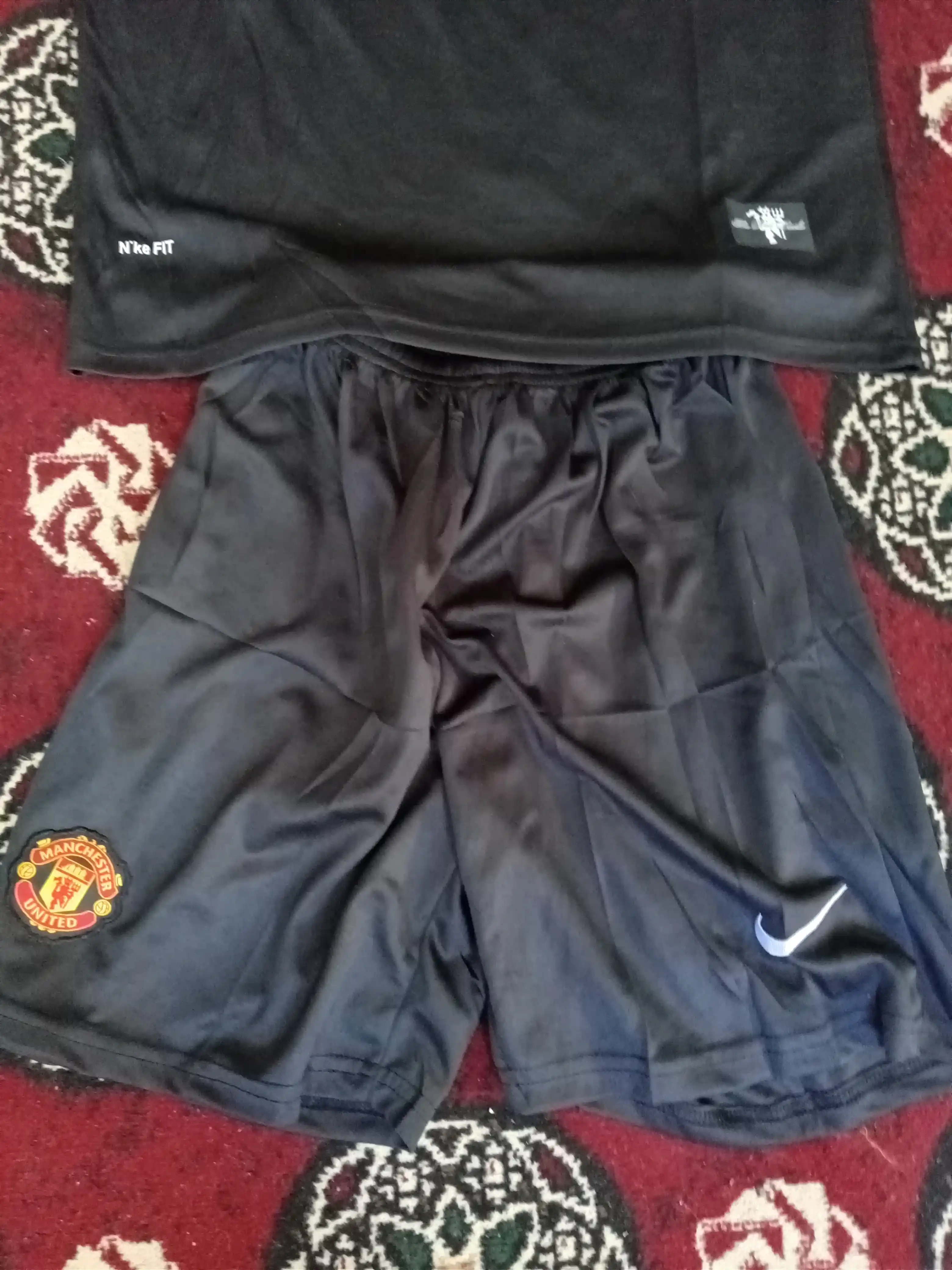 Futbol formasi Retro. Maktab uchun