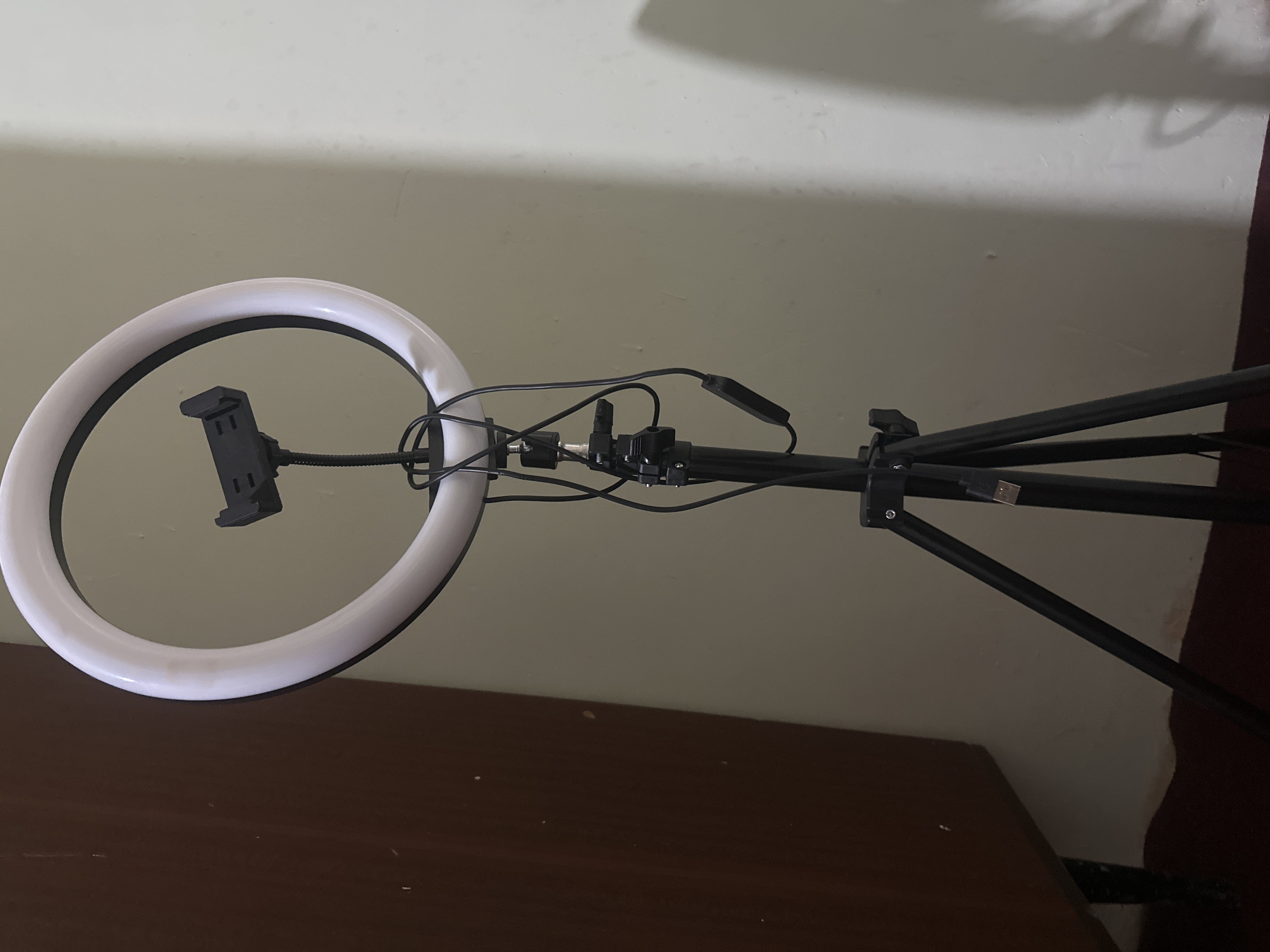 MJ-30 RGB Ring Light 30 sm Halqasimon Lampa, Shtativ va Telefon Ushlagich bilan