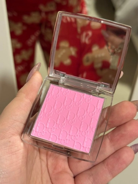 Yuz uchun rumyana, Dior Backstage Rosy Glow 4.5 g
