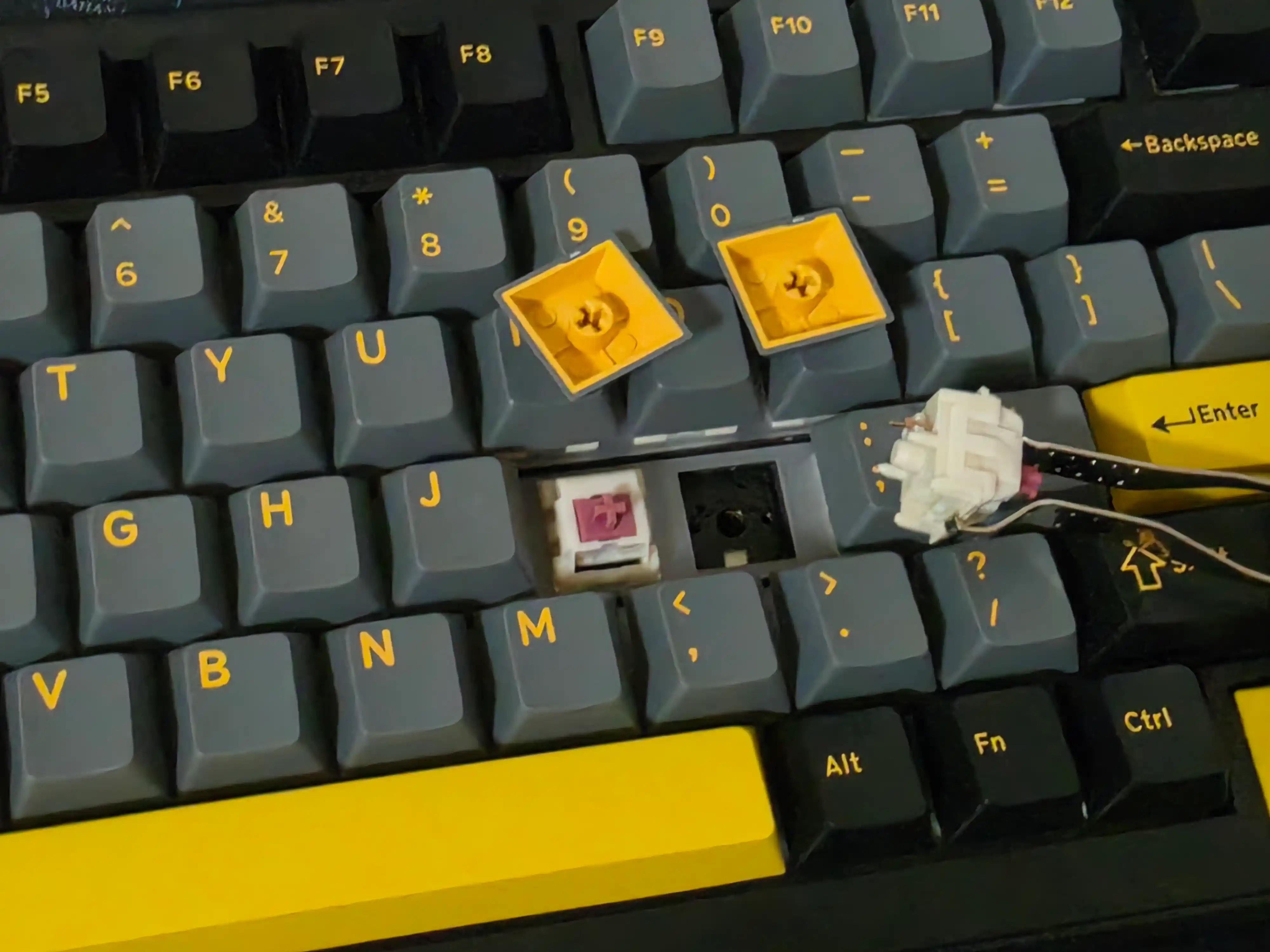ATTACK SHARK X85PRO mexanik o'yin klaviatura
