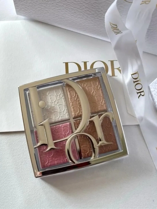 Dior qovoq ten palitrasi, yuz soyalari va haylayteri - 