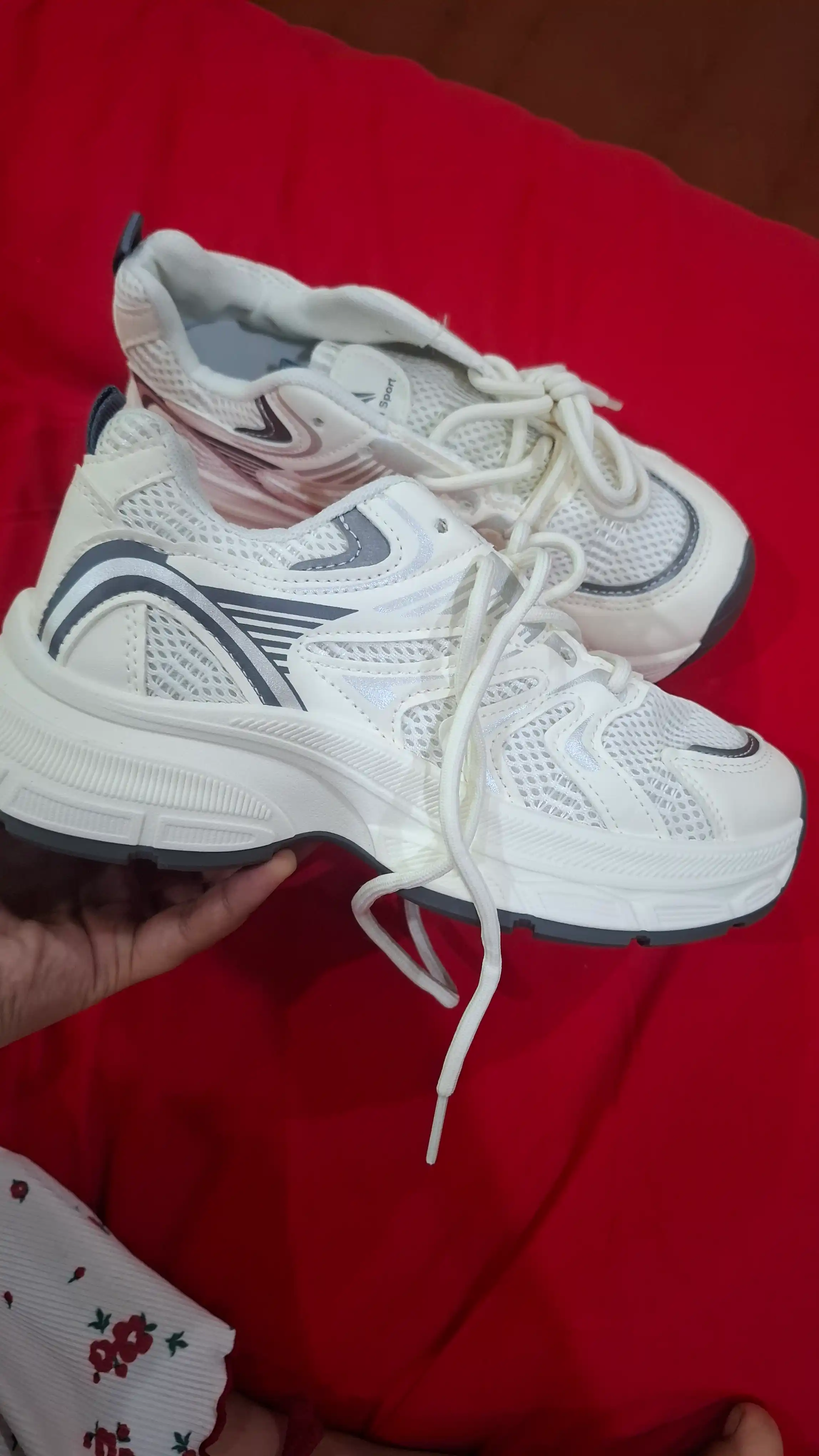 Ayollar uchun kuzgi krossovkalar, new balance uslubida krasofka o‘lchamlari 35-41
