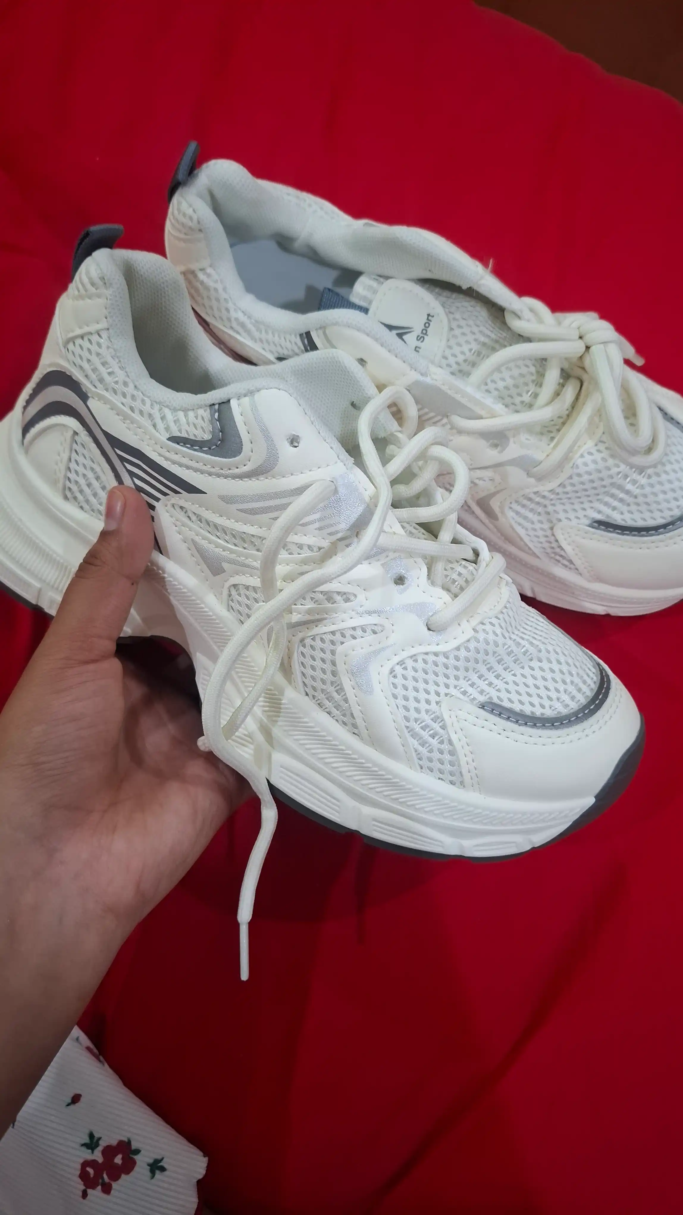 Ayollar uchun kuzgi krossovkalar, new balance uslubida krasofka o‘lchamlari 35-41