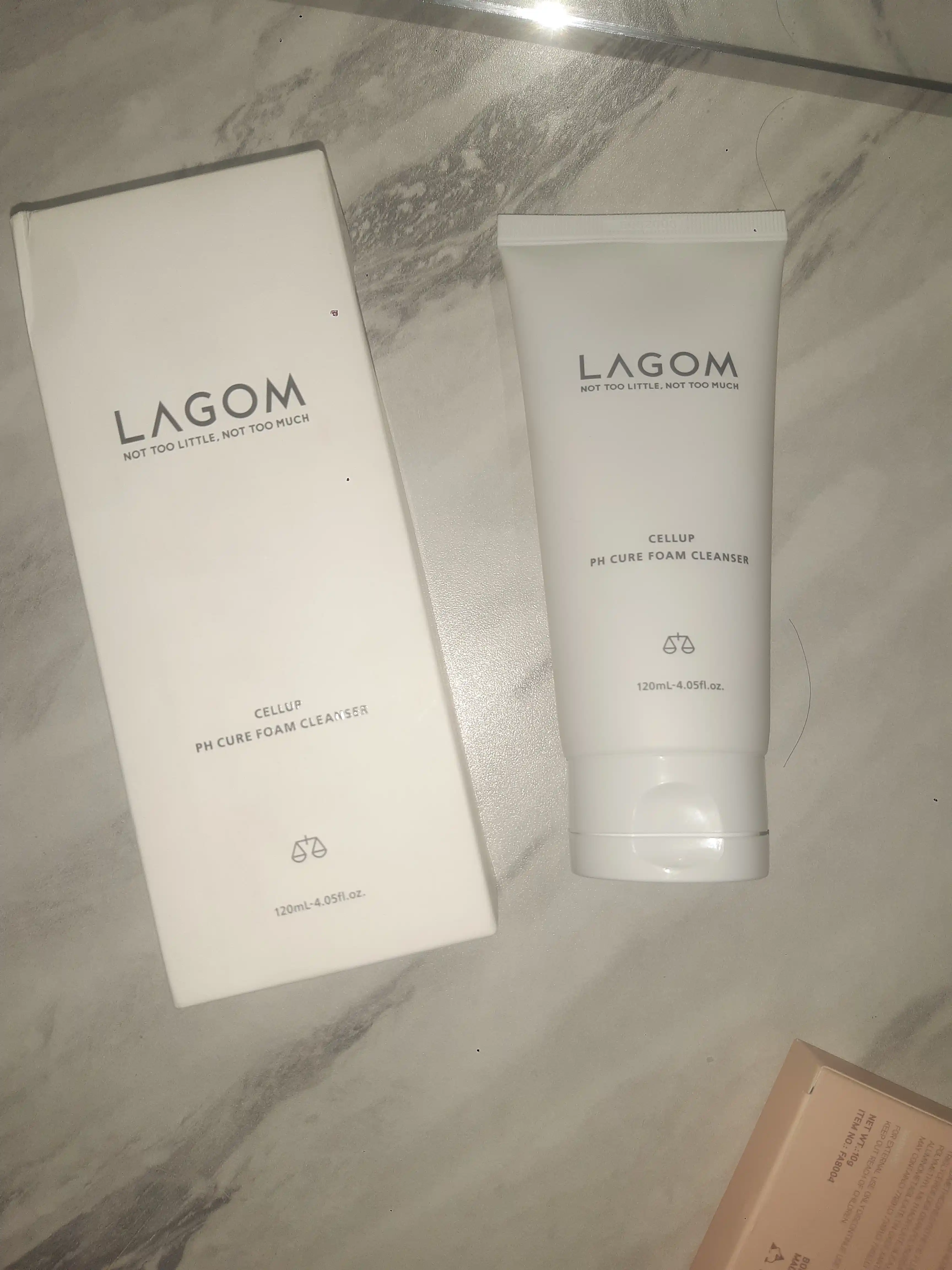 Normal, yog'li, ta'sirchan yuzlarga yuz yuvish ko'pigi, Lagom Cellup Ph Cure Foam