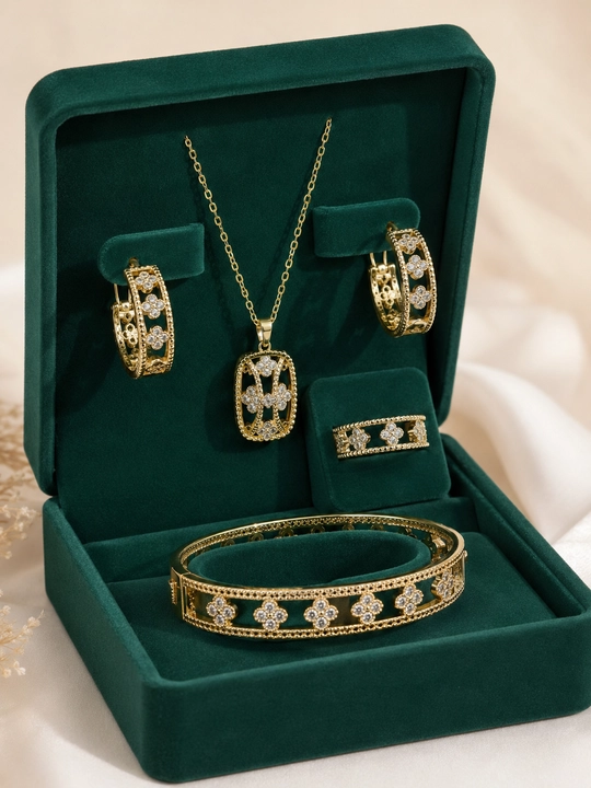 Комплект украшений, серьги, кольцо, браслет, цепочка, Messika Bvlgari, Vancleef - 