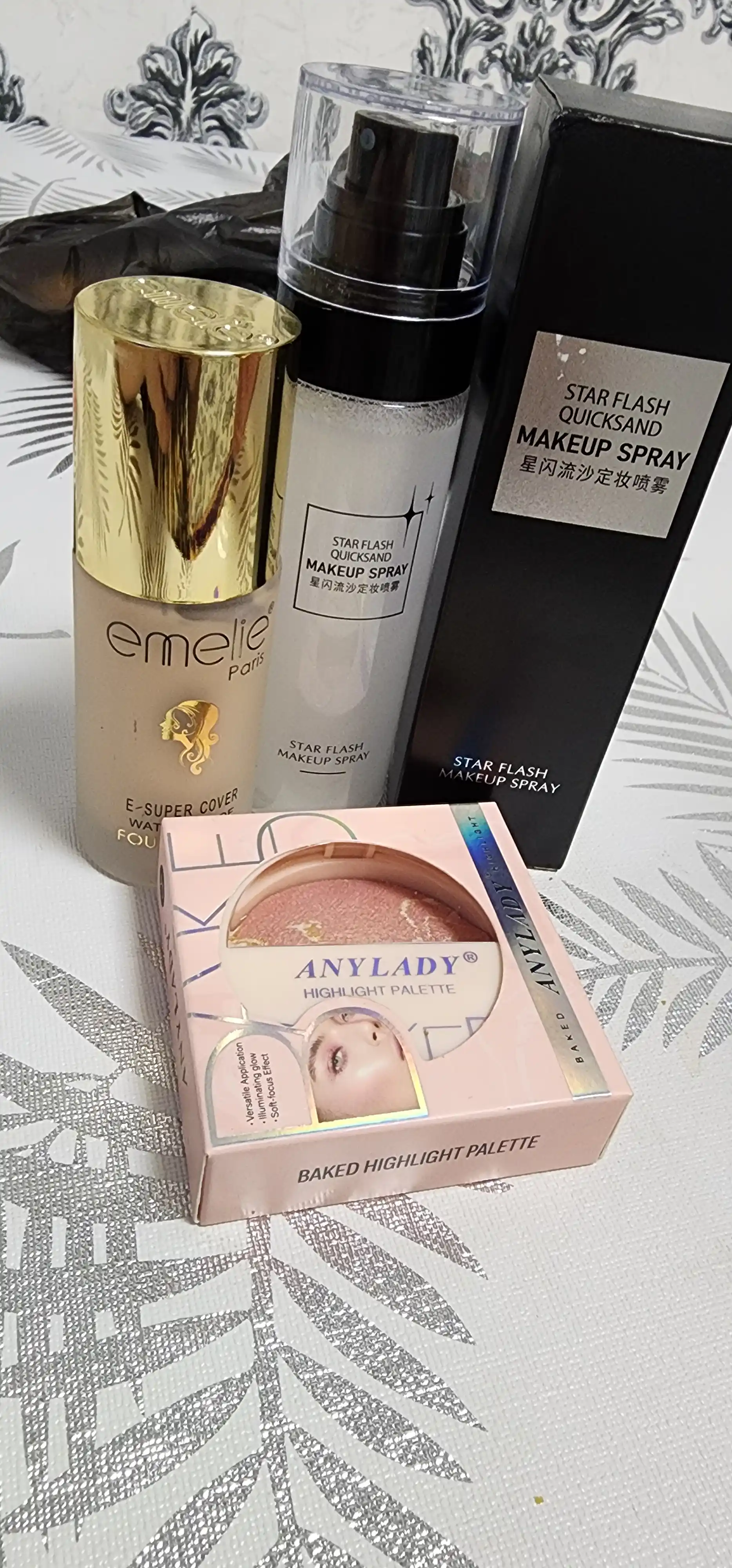 Emelie тональный крем для лица SPF 25, увлажняющий, матовый тон 01 и 02, 45 мл