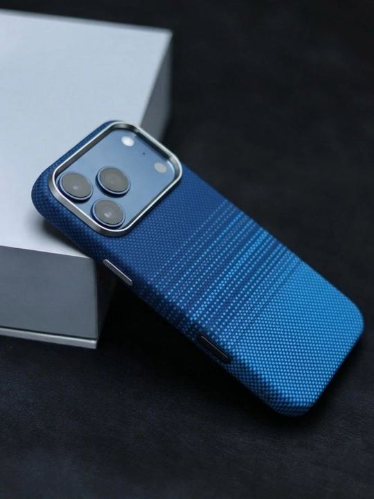 IPhone 17 va 18 Pro / Pro Max uchun Ultra Slim Carbon Style Case - o‘ta yupqa g‘ilof