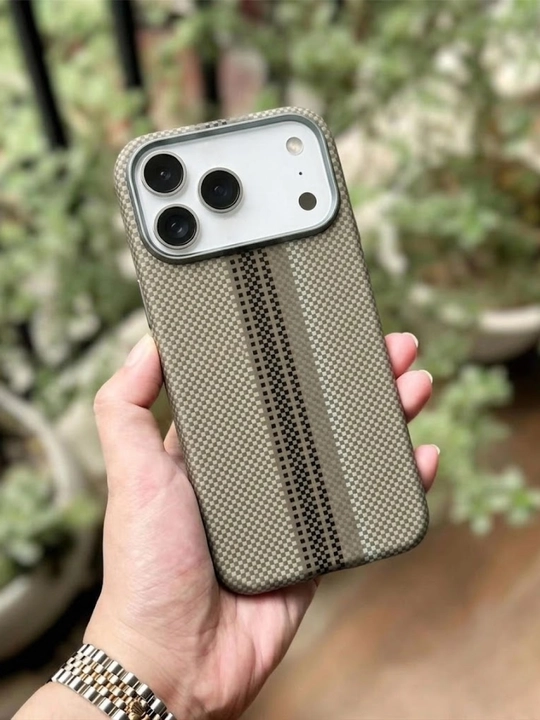Ultra Slim Carbon Style Case для iPhone 17 и 18 Pro / Pro Max — ультратонкий чехол
