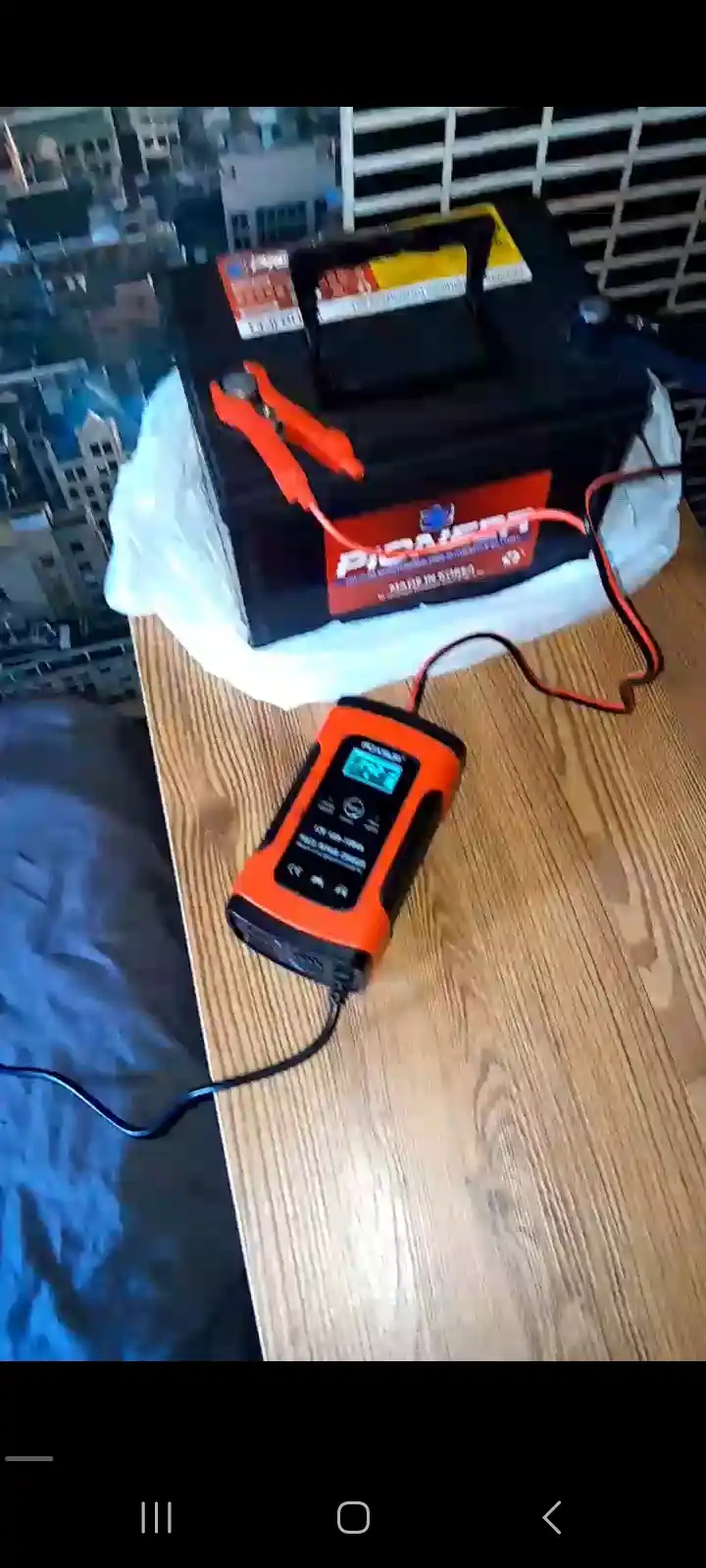 Зарядное устройство Foxsur 12V- 5A, для всех типов аккумуляторов