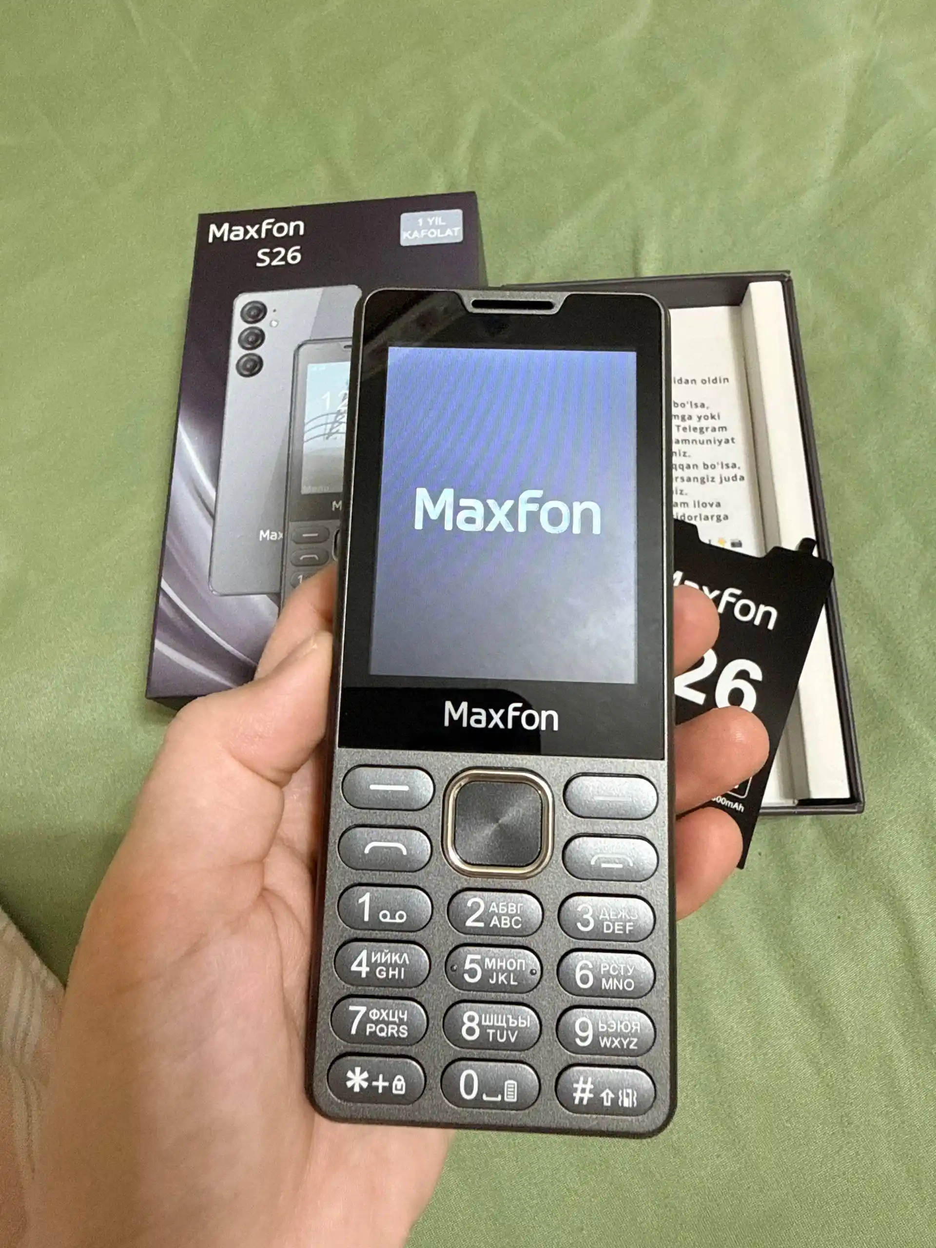 MaxFon S26 tugmali telefoni, 2 ta SIM-karta, Type-C zaryadlash, 1300 mAh, katta ekran