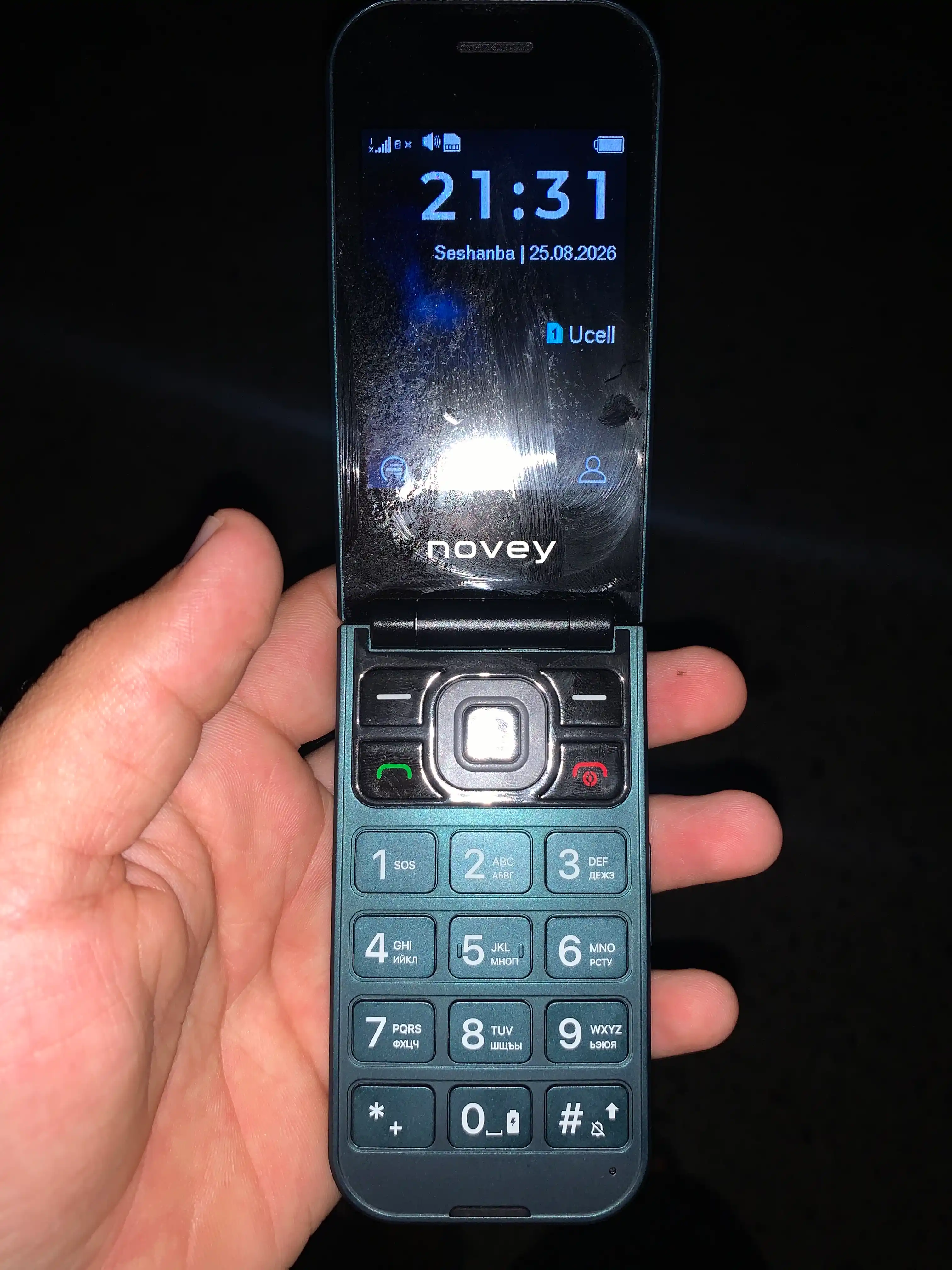 Novey Z720 knopkali legushka telefon, kamera