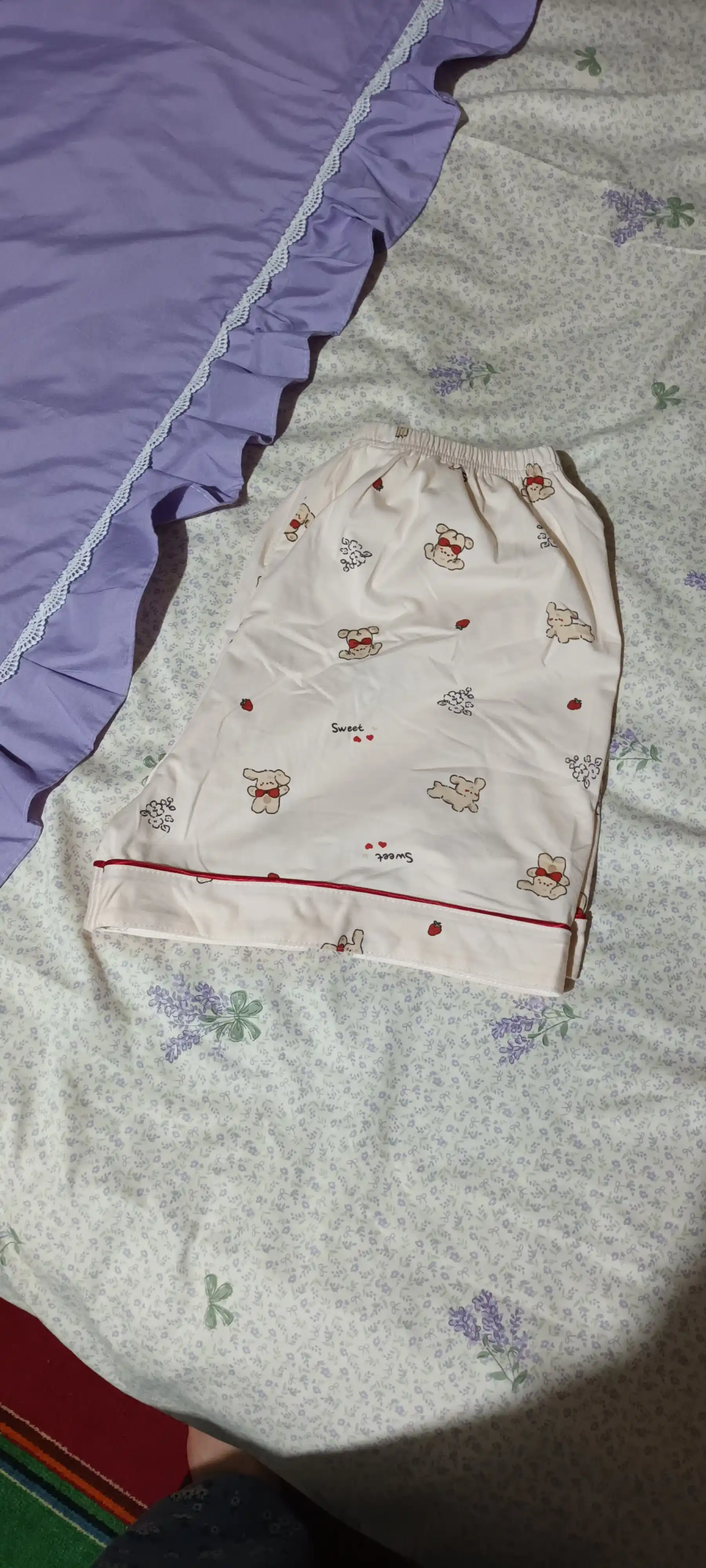 Женская пижама 3 в 1 из мягкой и приятной к телу полиэстеровой ткани + пеньюар в подарок