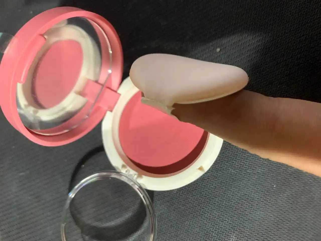 Holika Holika Jelly Dough Blusher, yuz uchun gel rumyana-zefir, mat effektli, 4,2 g