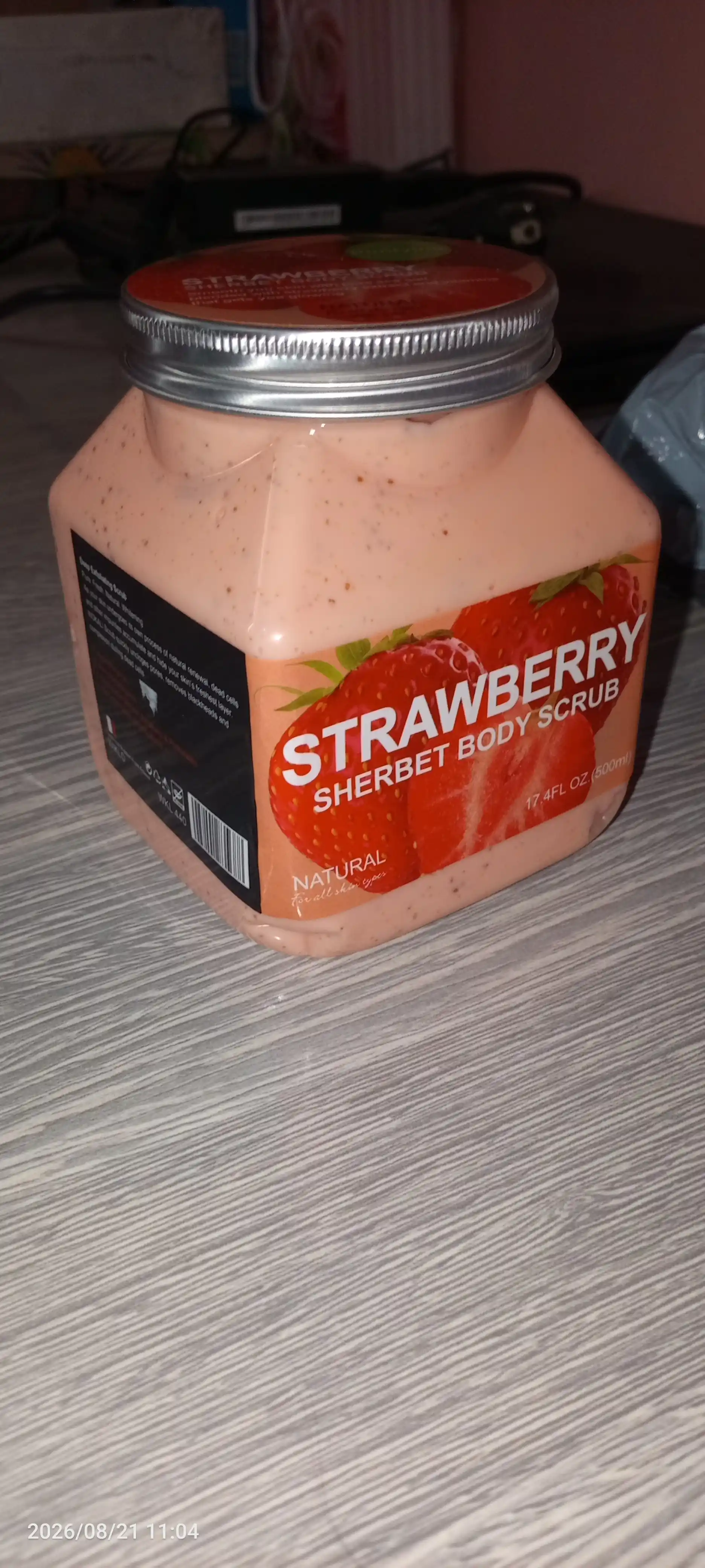 Скраб для лица и тела Sherbet Body Scrub с экстрактом малины и клубники, 500 / 350 гр