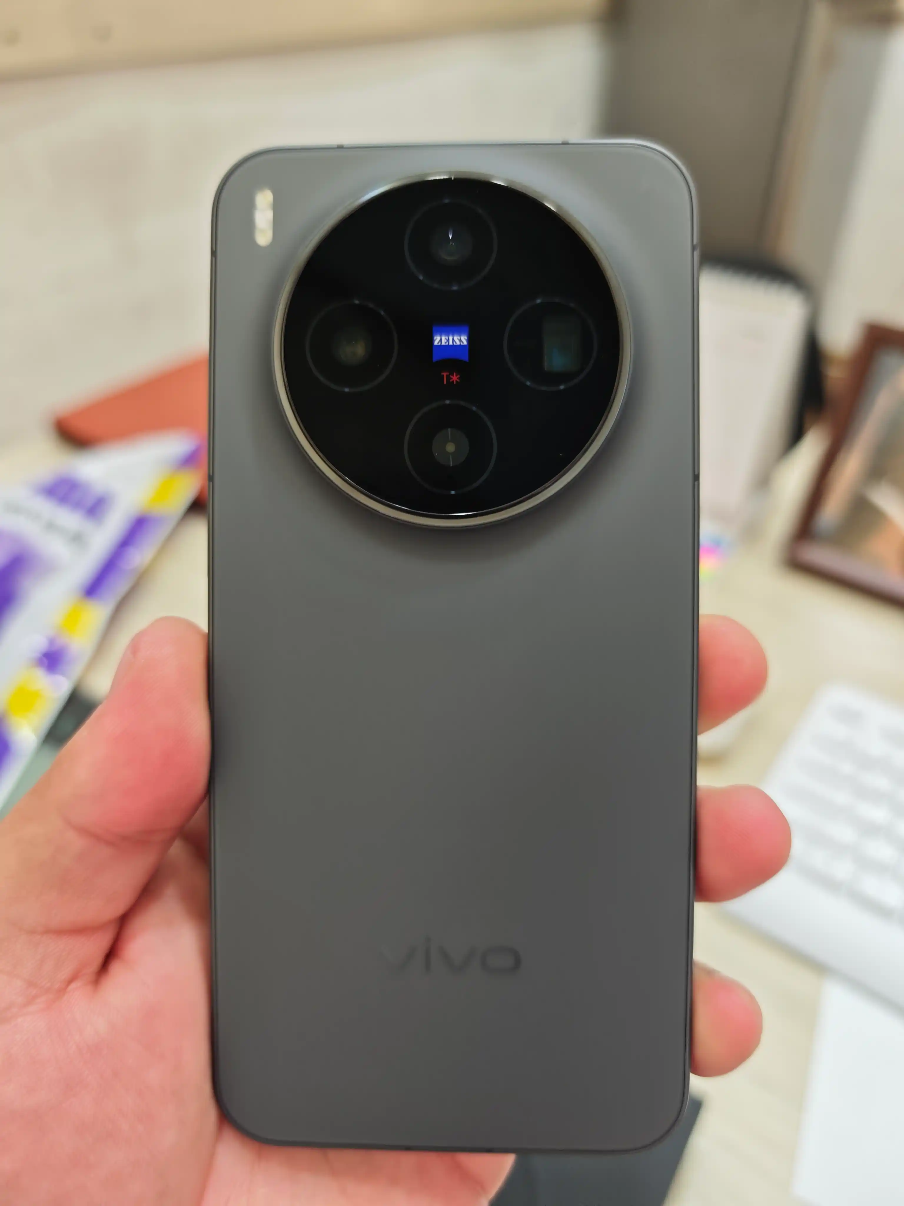 Мобильный телефон Vivo X300 + Stratos 3 pro smartwatch, 16РАМ 512ГБ, камера ZEISS, 6040 мАч