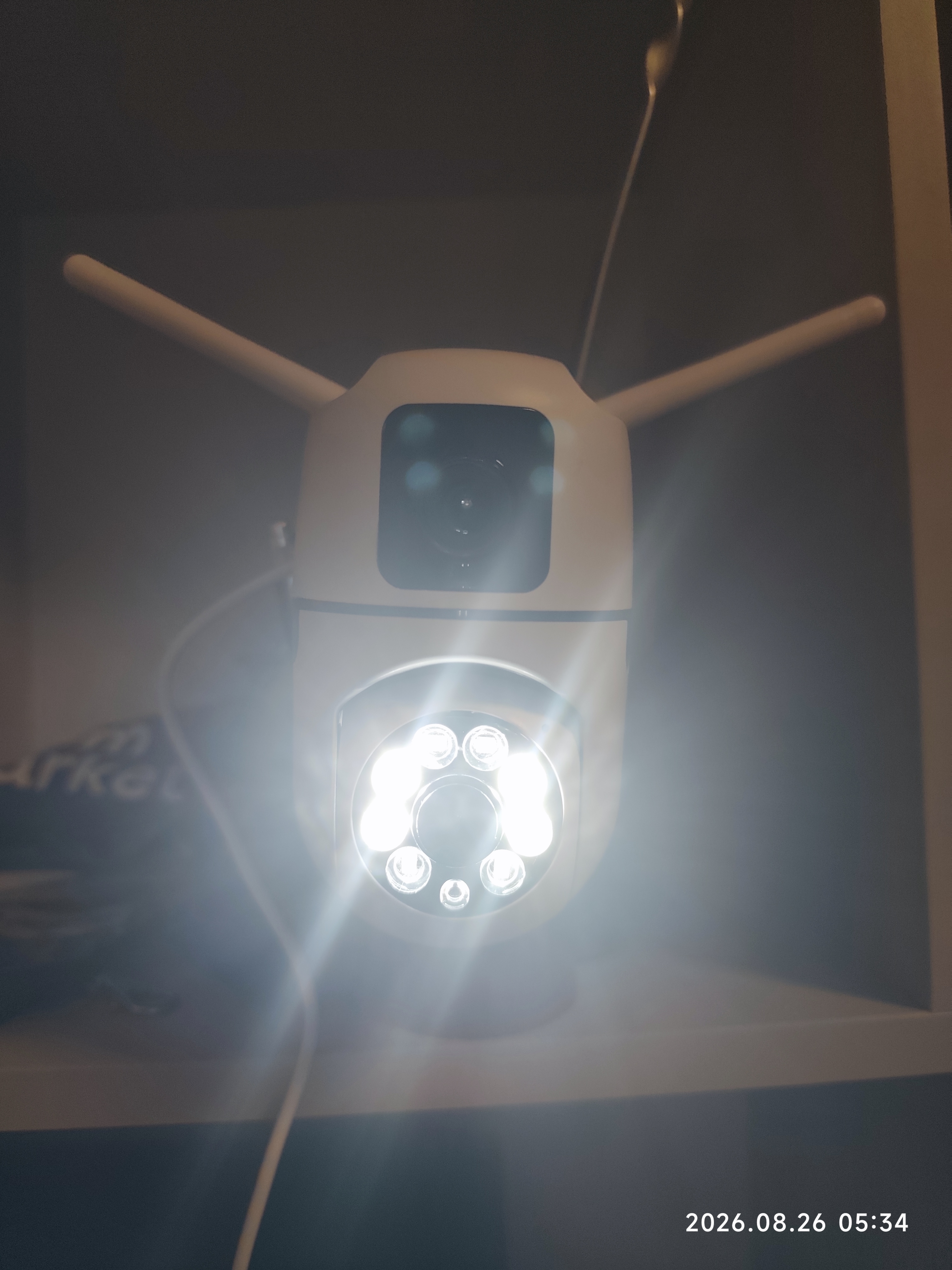 Tashqi xavfsizlik kamerasi Wi-Fi PTZ smart camera V380 pro