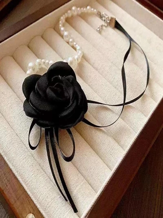 Atrgul va marjon bilan bezatilgan bejirim choker, bo'yin  bezak, bujiteriya, aksessuar