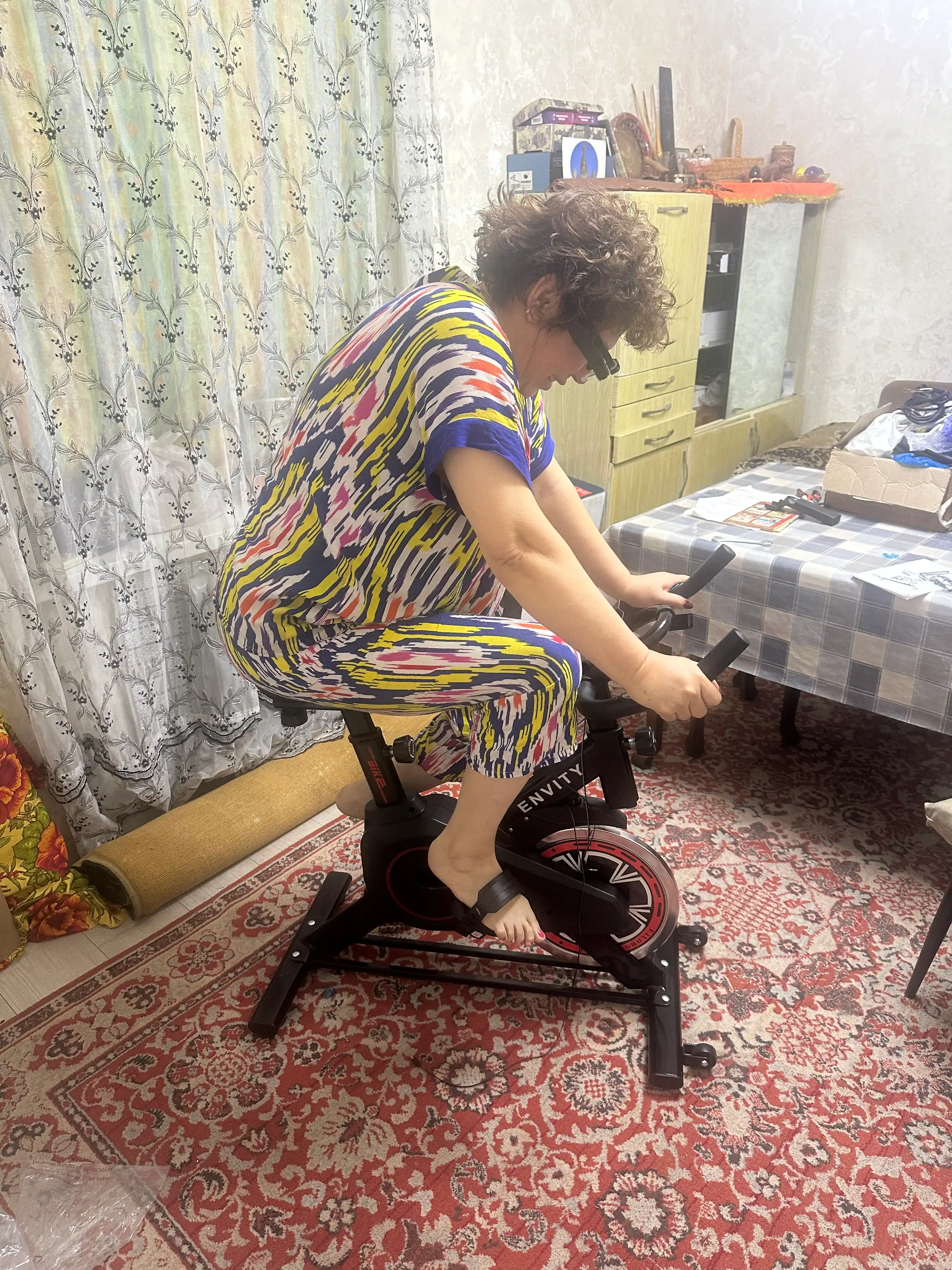 Velotrenajor EN Q7 LED displeyli, Bluetooth, 150 kg, uy uchun