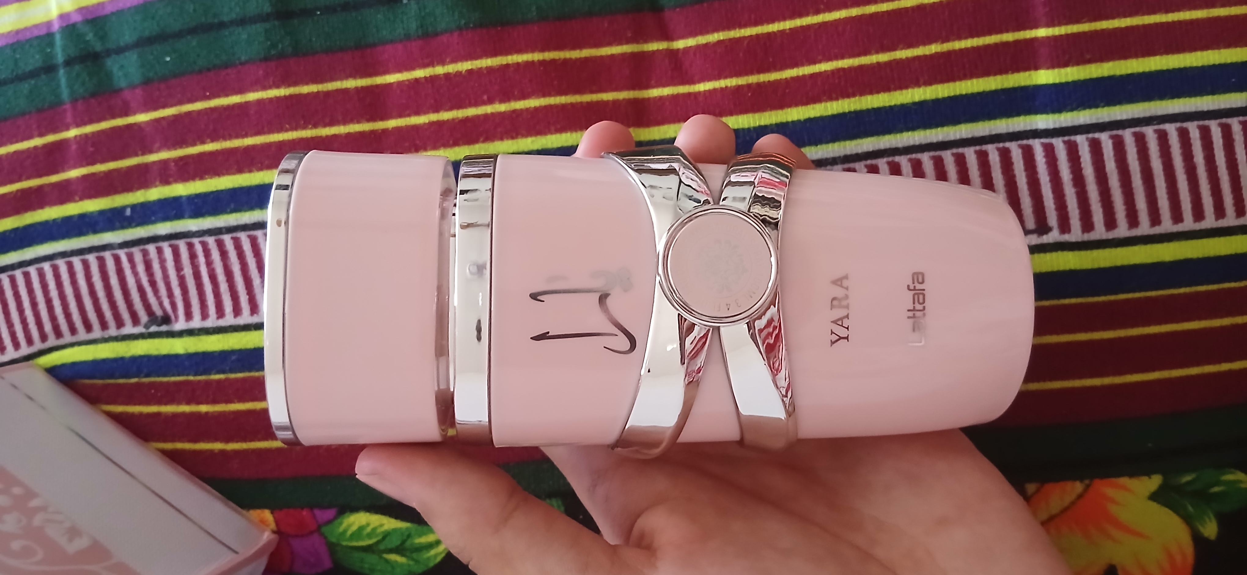 Ayollar uchun Lattafa YARA parfyumerlangan suvi, 100 ml