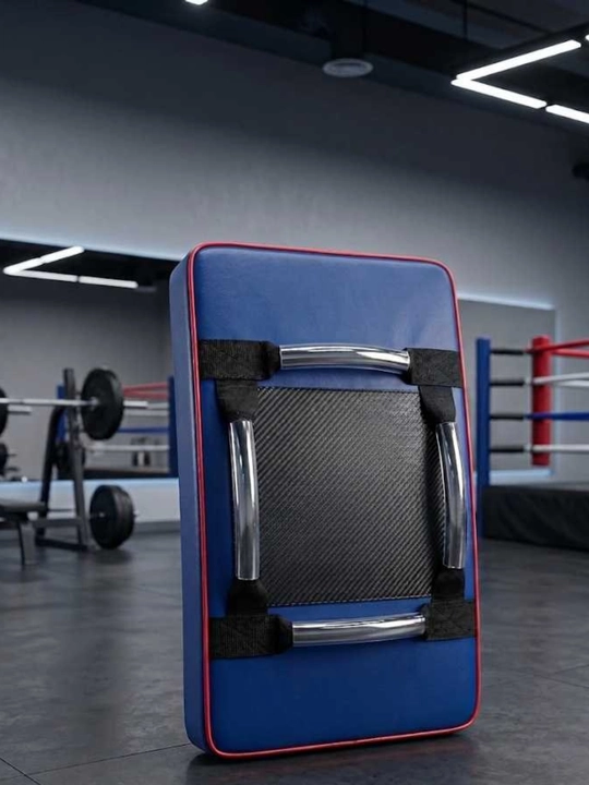 Тай-pad для ударов Everlast, 60x35 см, красно-синий