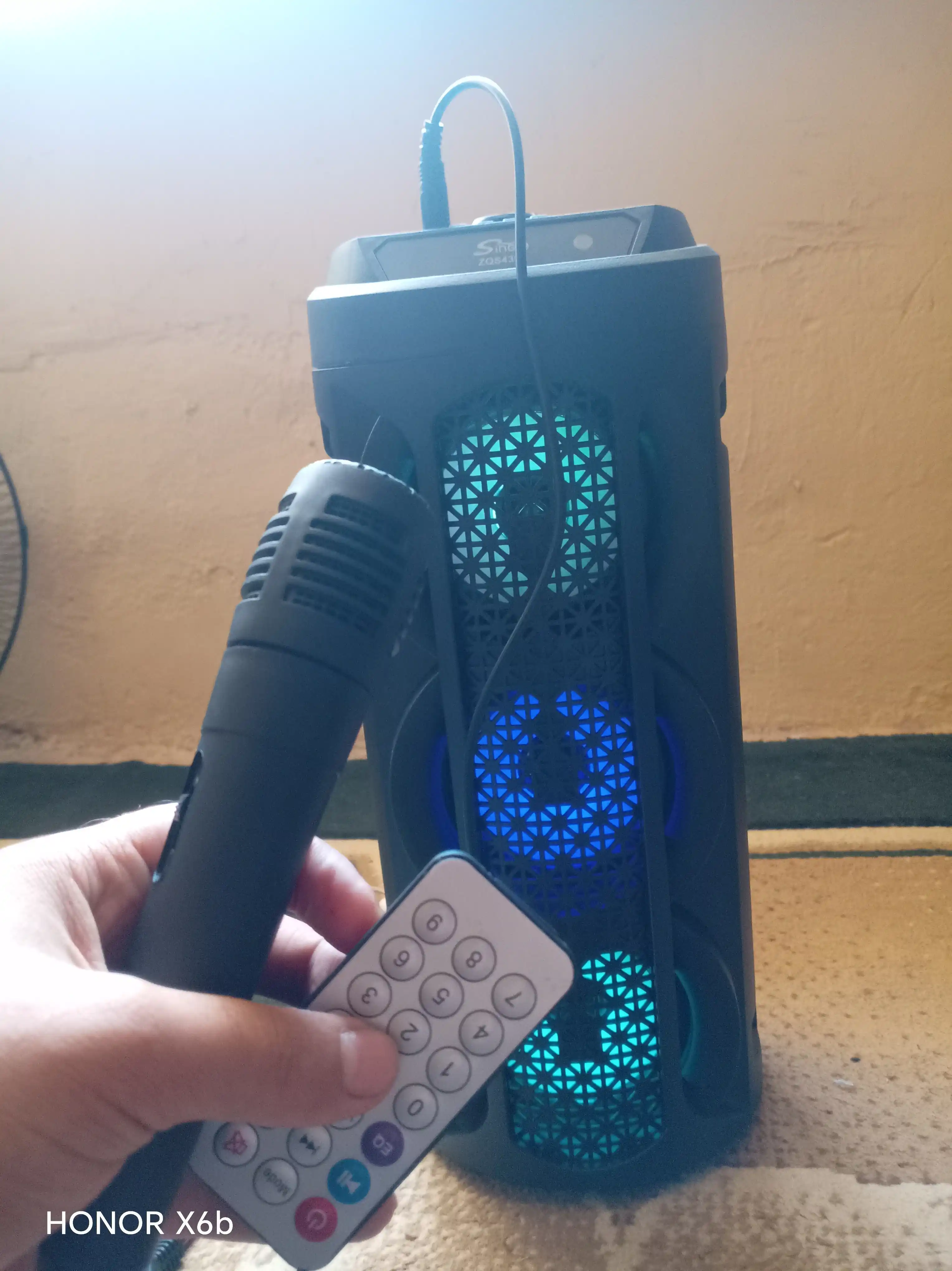 Karaoke karnay Bluetooth ZQS 6166, 14100 + mikrofon
