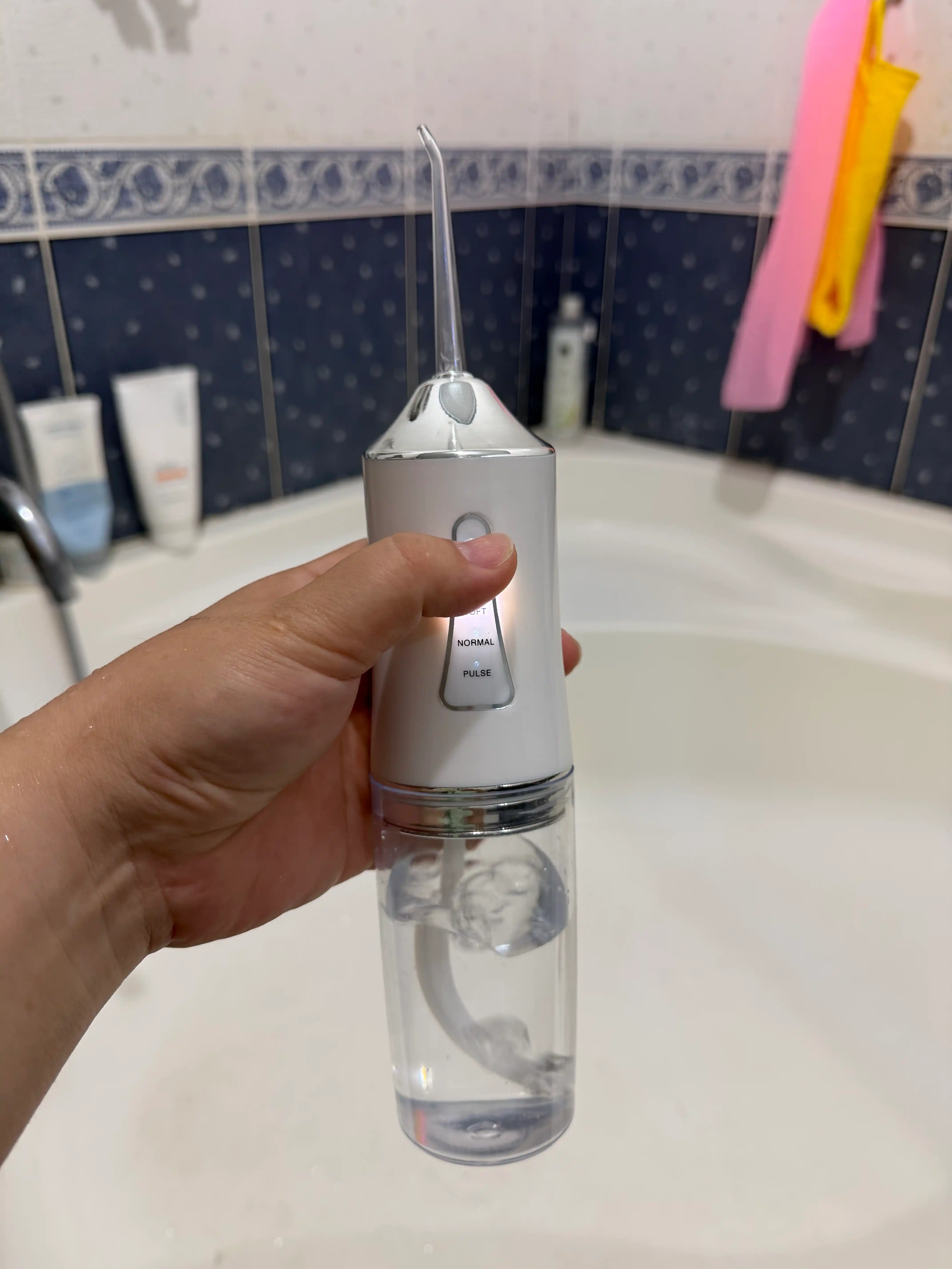 Ирригатор для полости рта Oral Irrigator с USB, 3 режима, 4 насадки