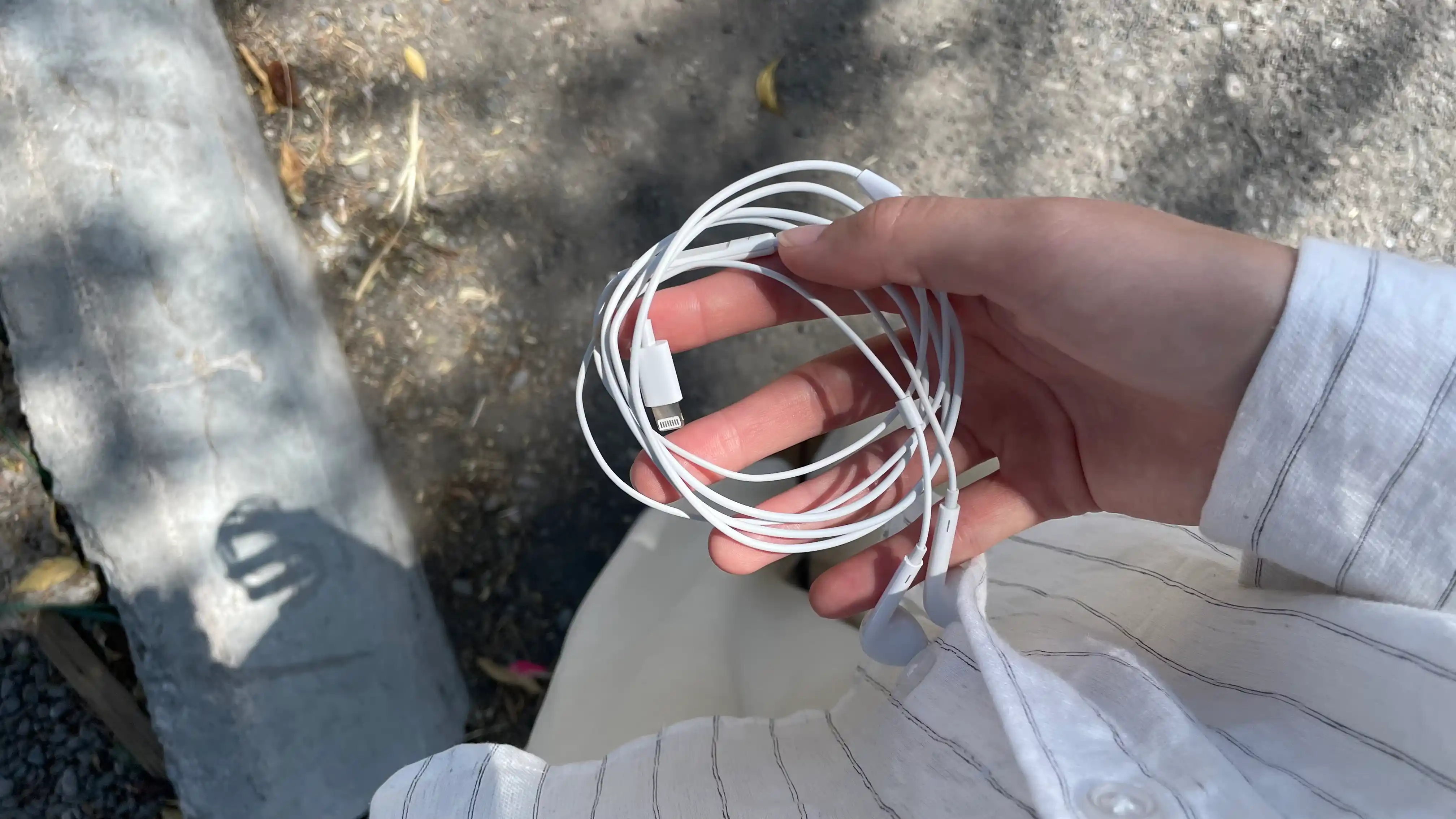 IPhone uchun simli quloqchinlar, (Pop-UP) mikrofon bilan, Lightning