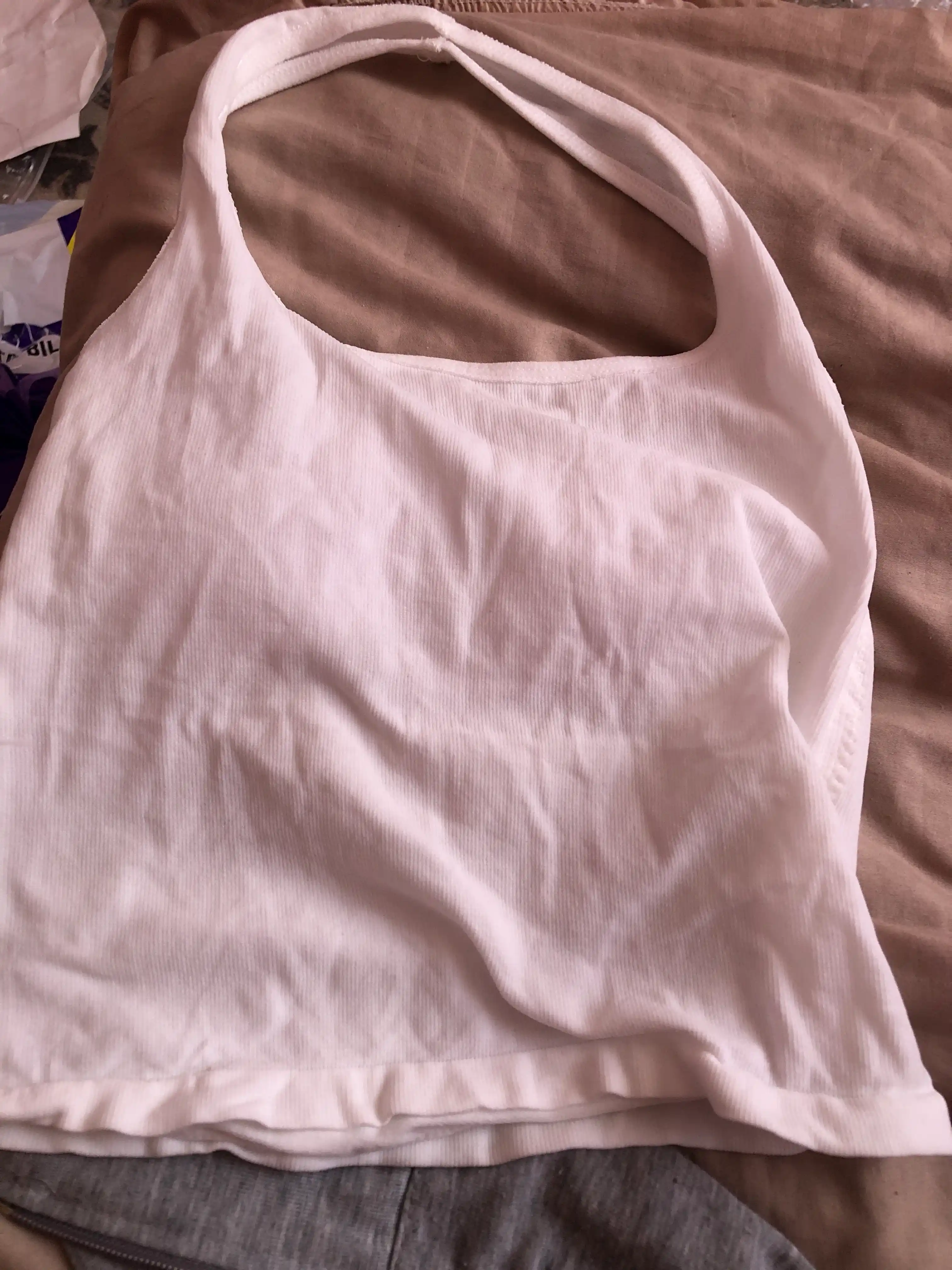 Ayollar uchun mayka top, astariga chashka tikilgan, universal o'lcham, 40-62 kg gacha
