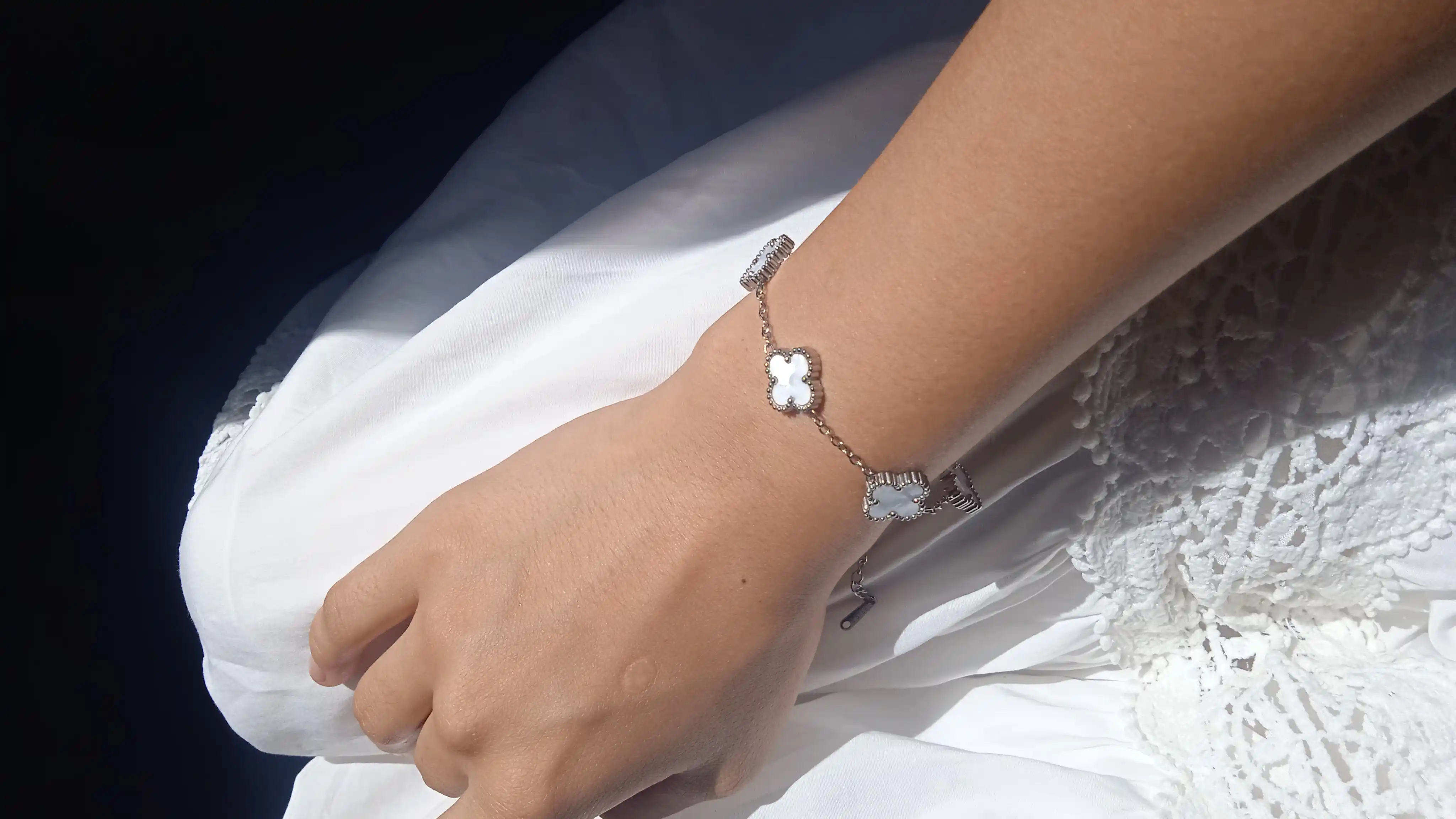 Браслеты для женщин и девушек Van Cleef, не меняет цвет и не темнеет