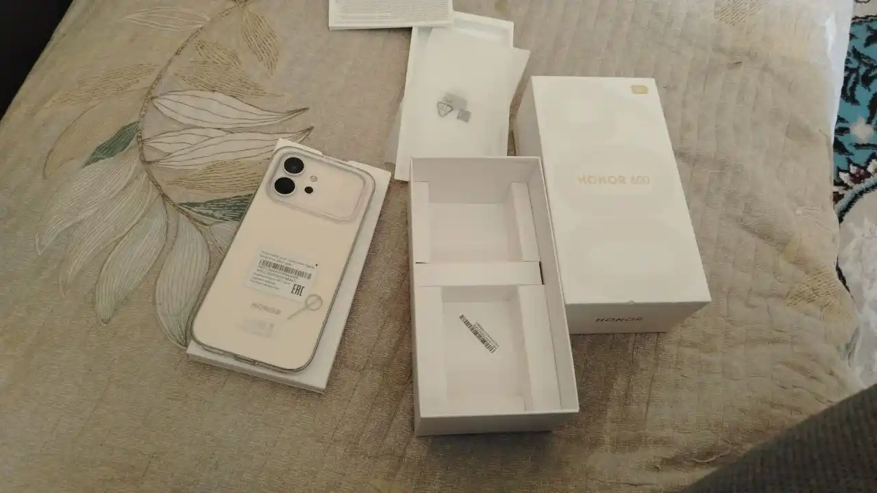 Honor 600 5G smartfon 12/512GB, 200MP kamera, 7000 mAh
