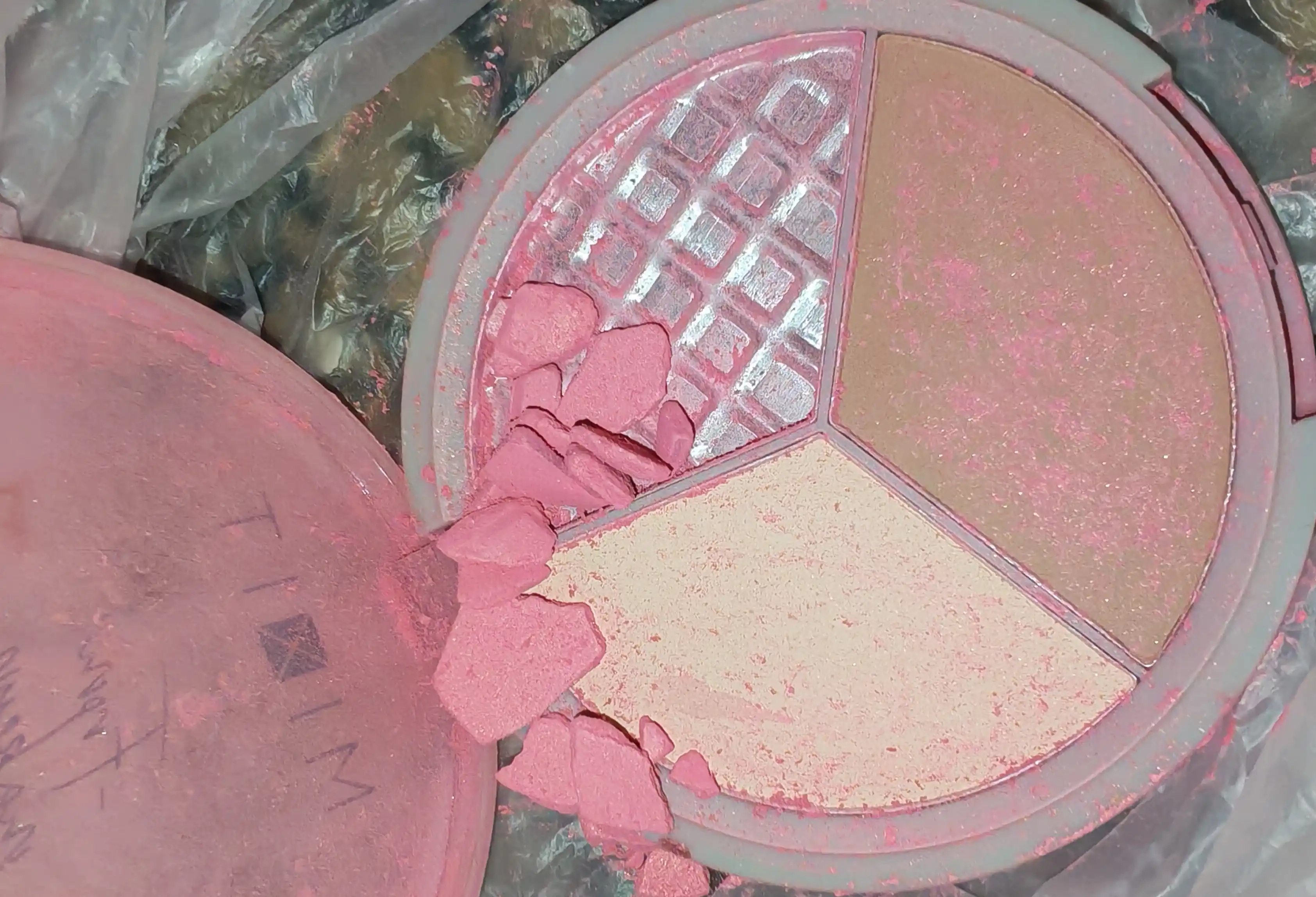 Палетка для скульптурирования лица 3 в 1, 01, 02 — MIXIT Make Up Beauty Palette, 11 г