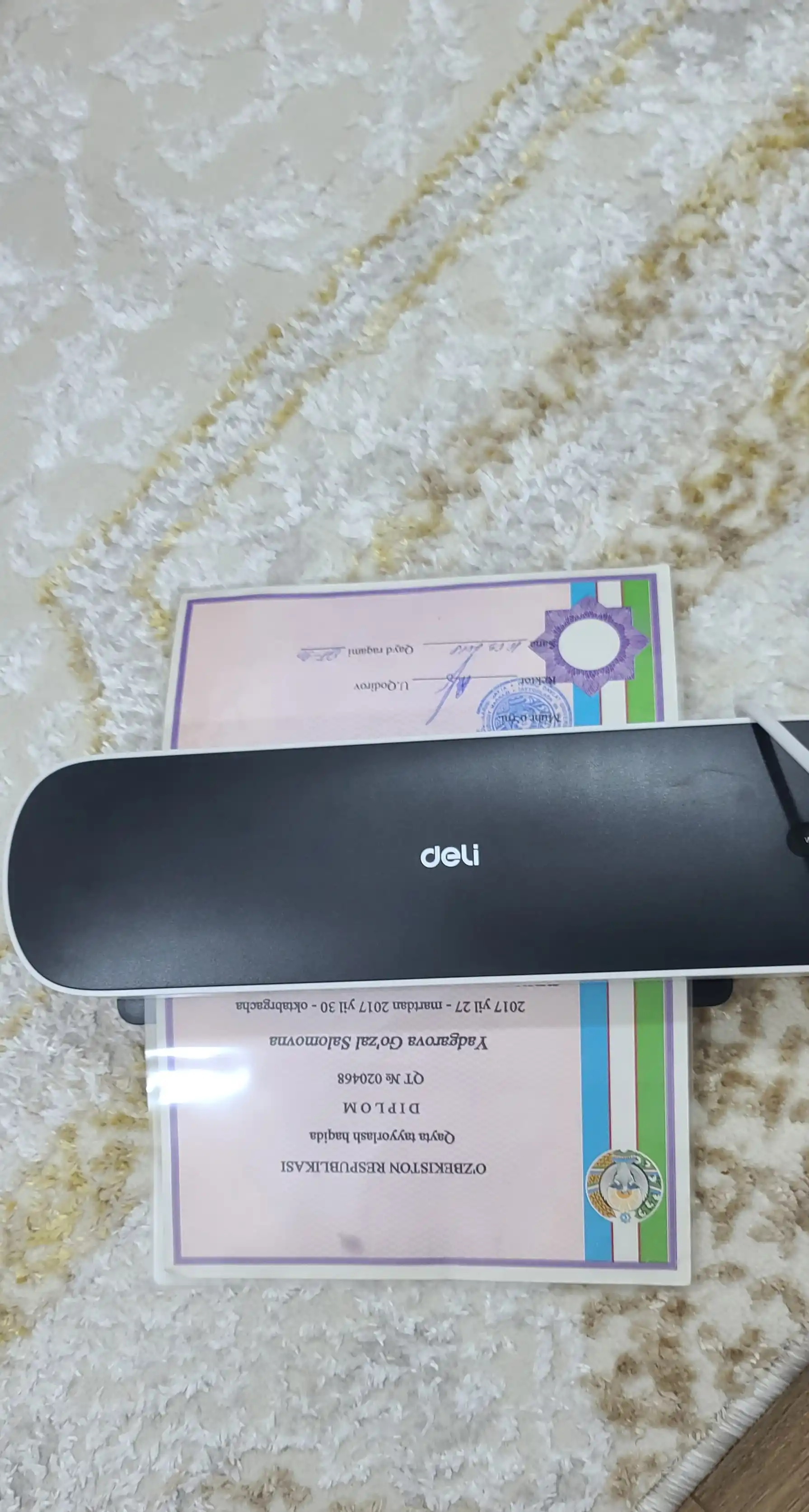 Laminator A4 (qora) ET111 Deli, 111-bk-ET