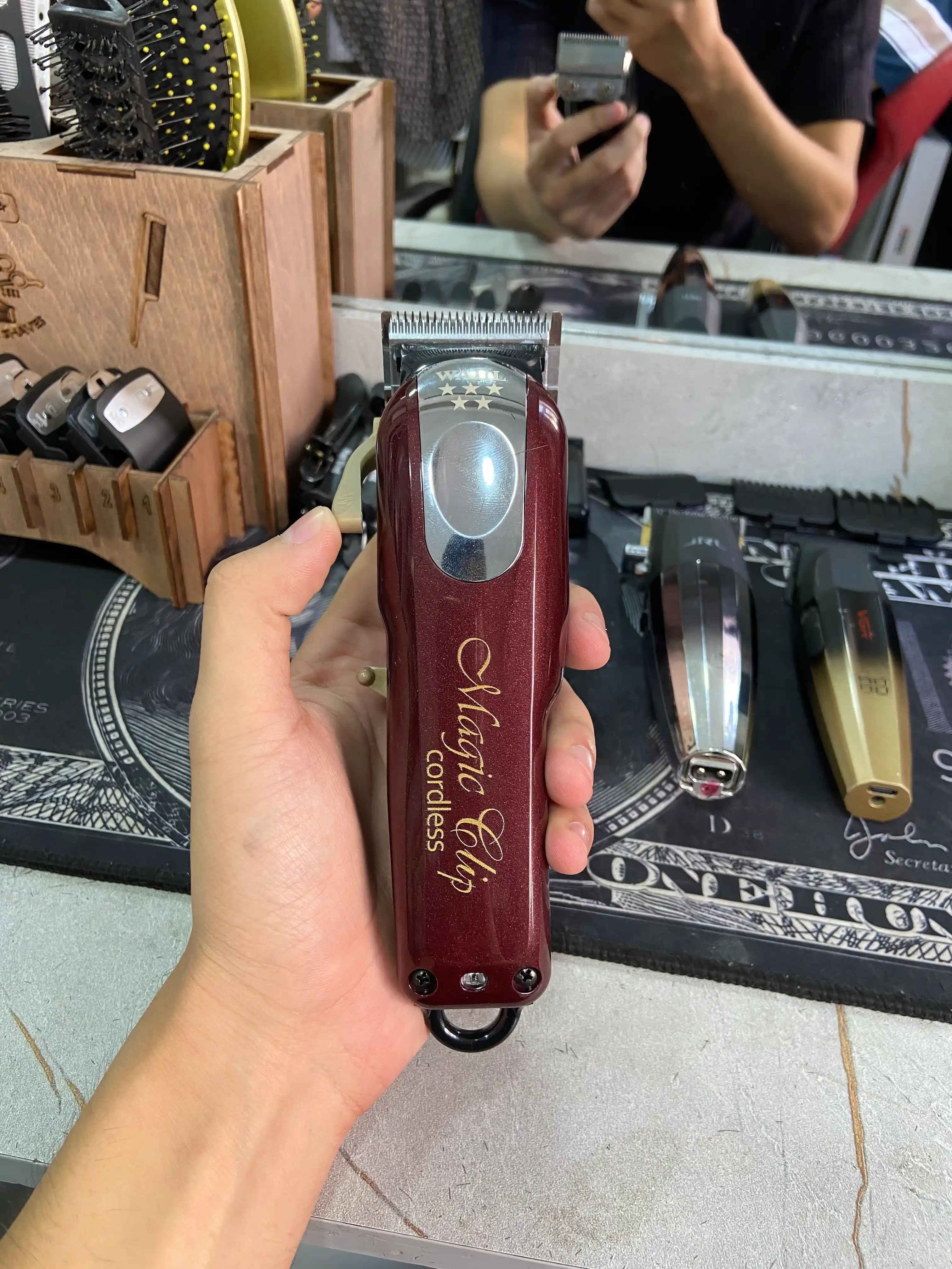 Simsiz soch kesish mashinasi Wahl Magic Clip Cordless