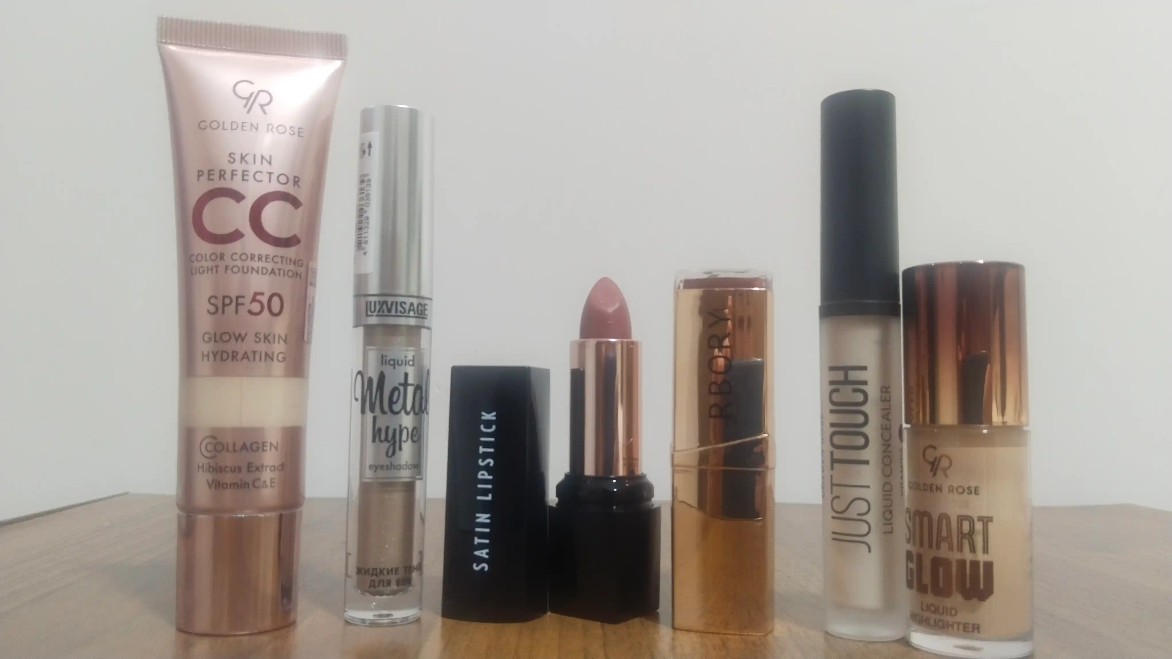 Хайлайтер Golden Rose SMART LIQUID GLOW жидкий, с шиммером