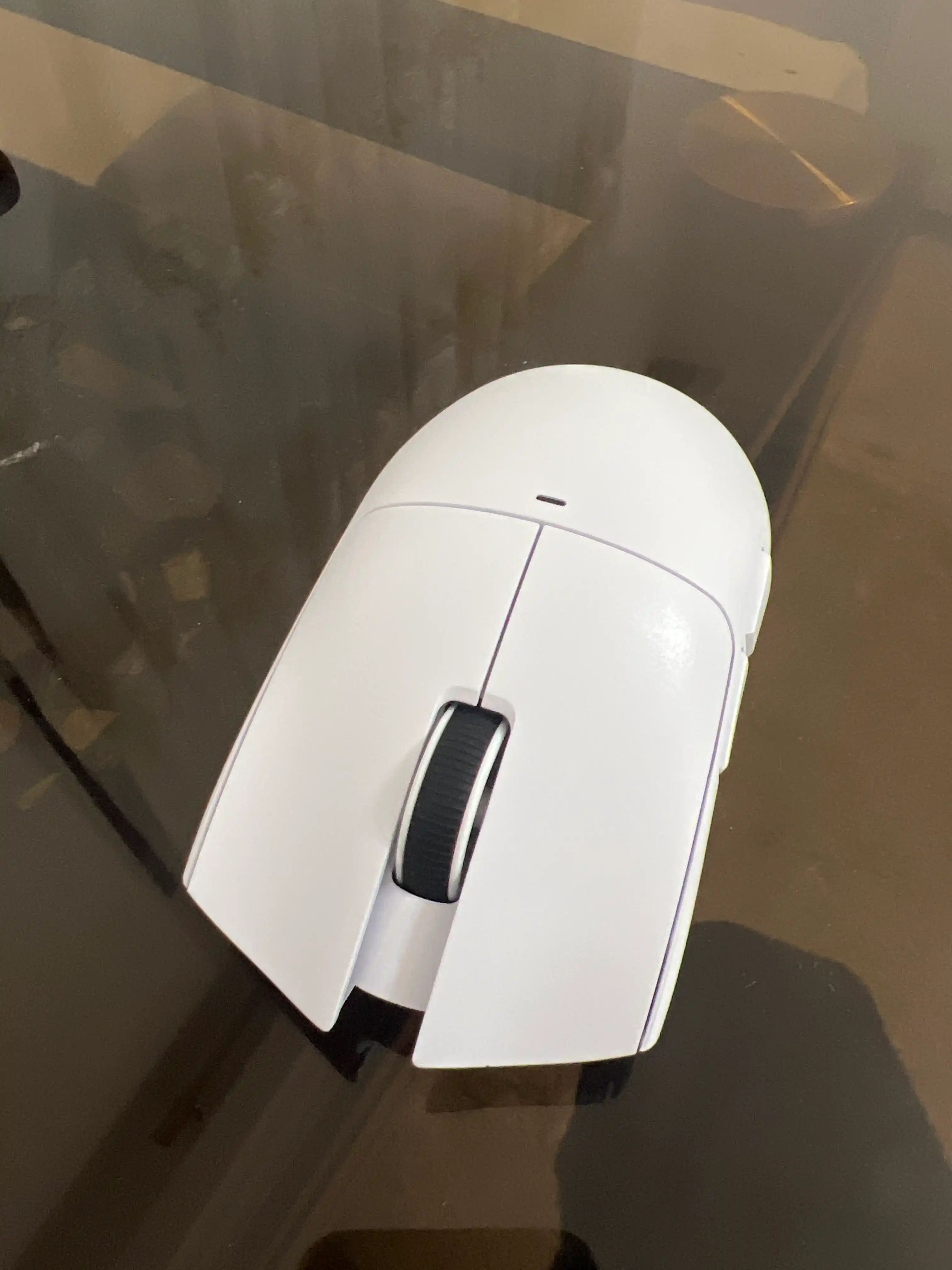 RGB o'rnatish stantsiyasiga ega kompyuter uchun X11 simsiz o'yin sichqonchasi