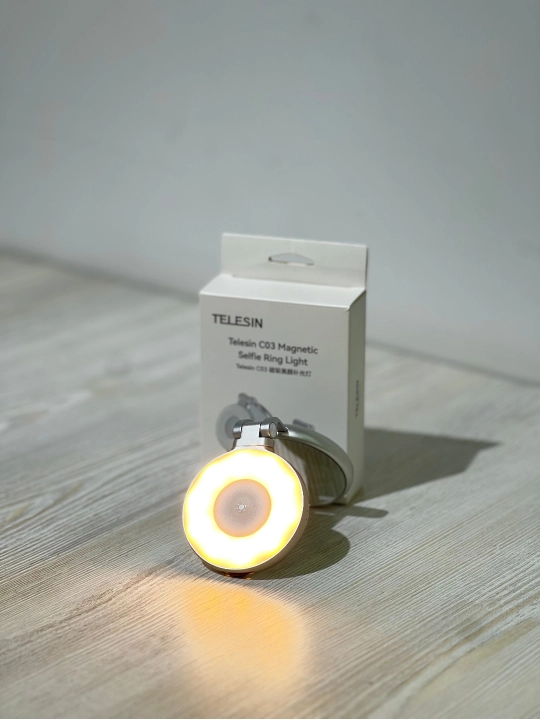 Портативная магнитная LED лампа MagSafe для смартфона с регулировкой яркости
