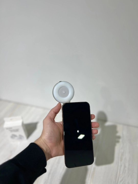 Портативная магнитная LED лампа MagSafe для смартфона с регулировкой яркости
