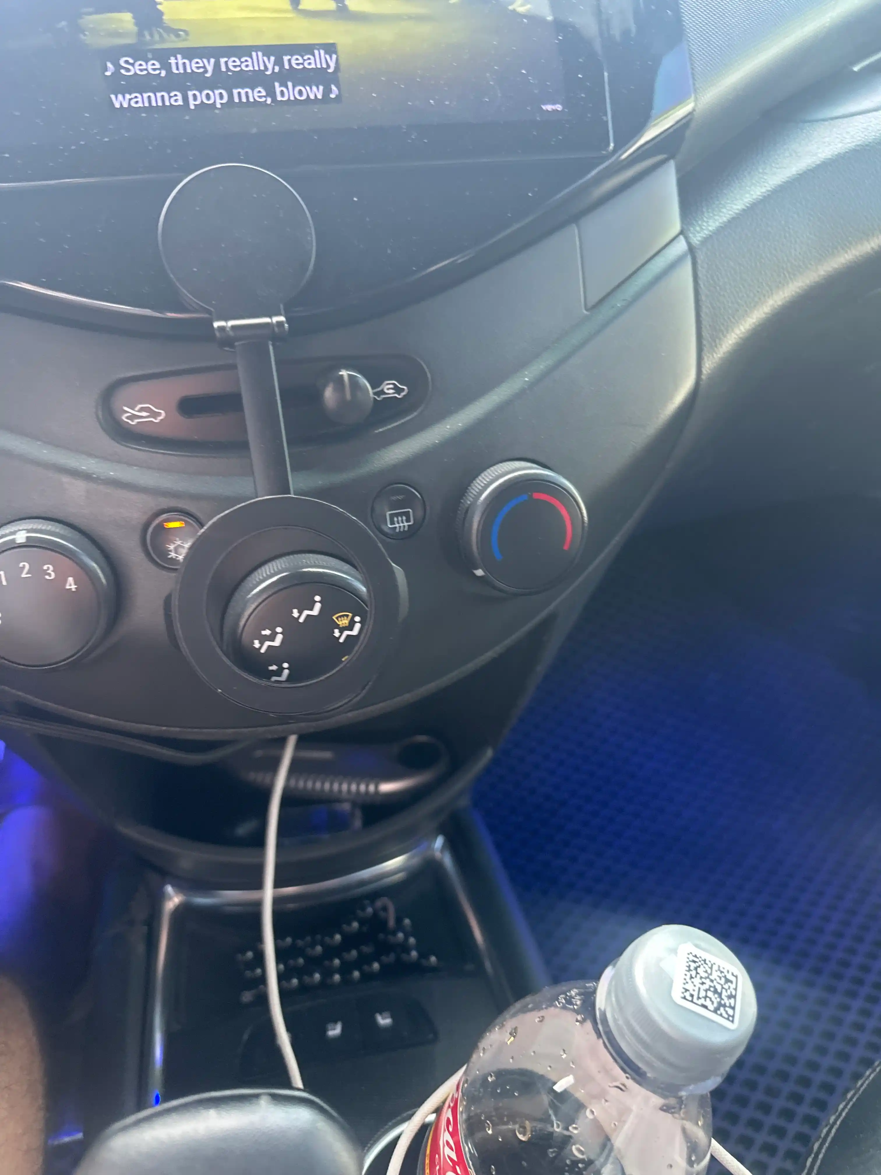 360 darajaga aylanadigan Magsafe avtomobil uchun magnit telefon tutqichi