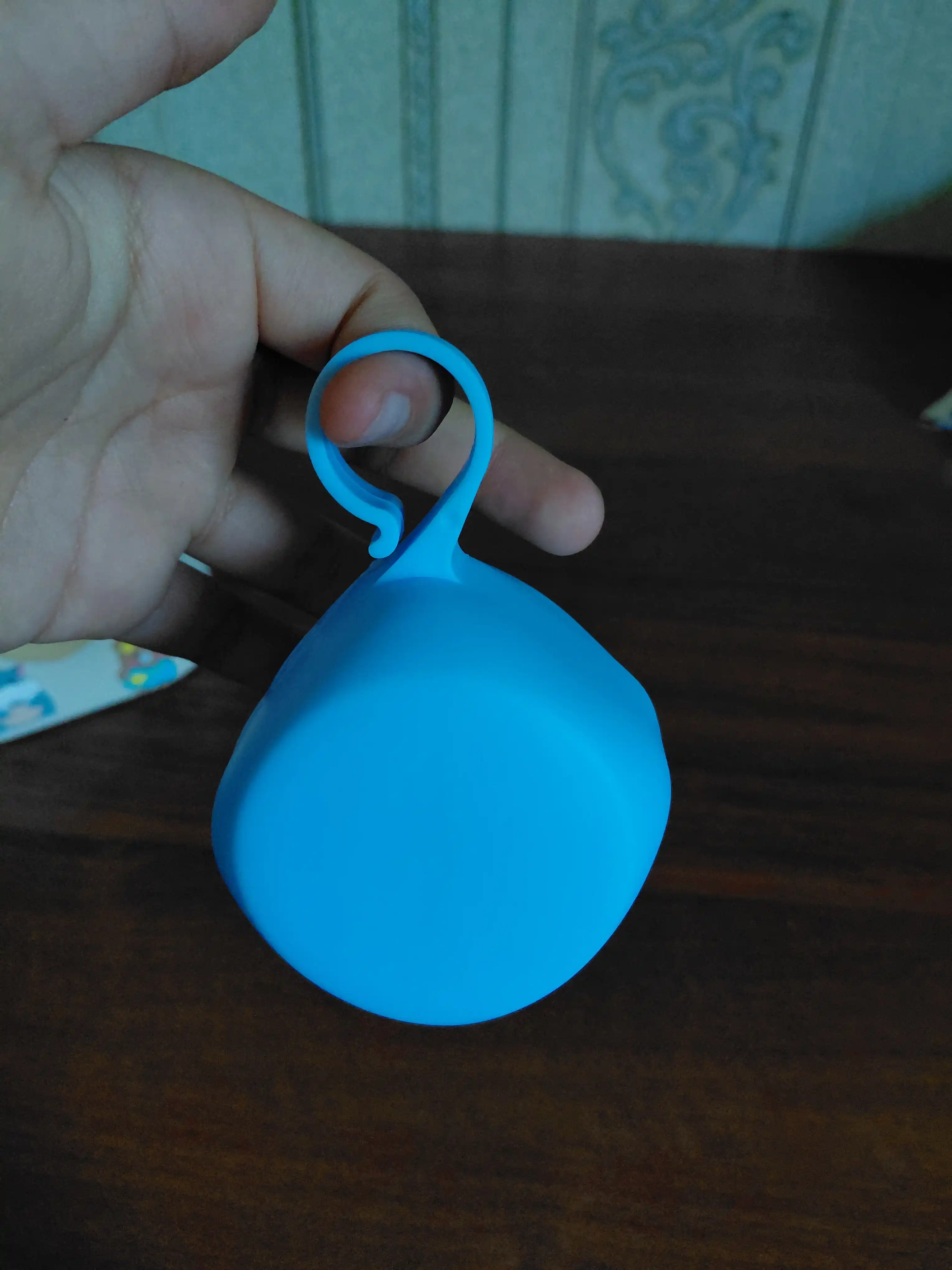 So'rg'ichlar va emizgichlarni saqlash uchun quti, plastikdan