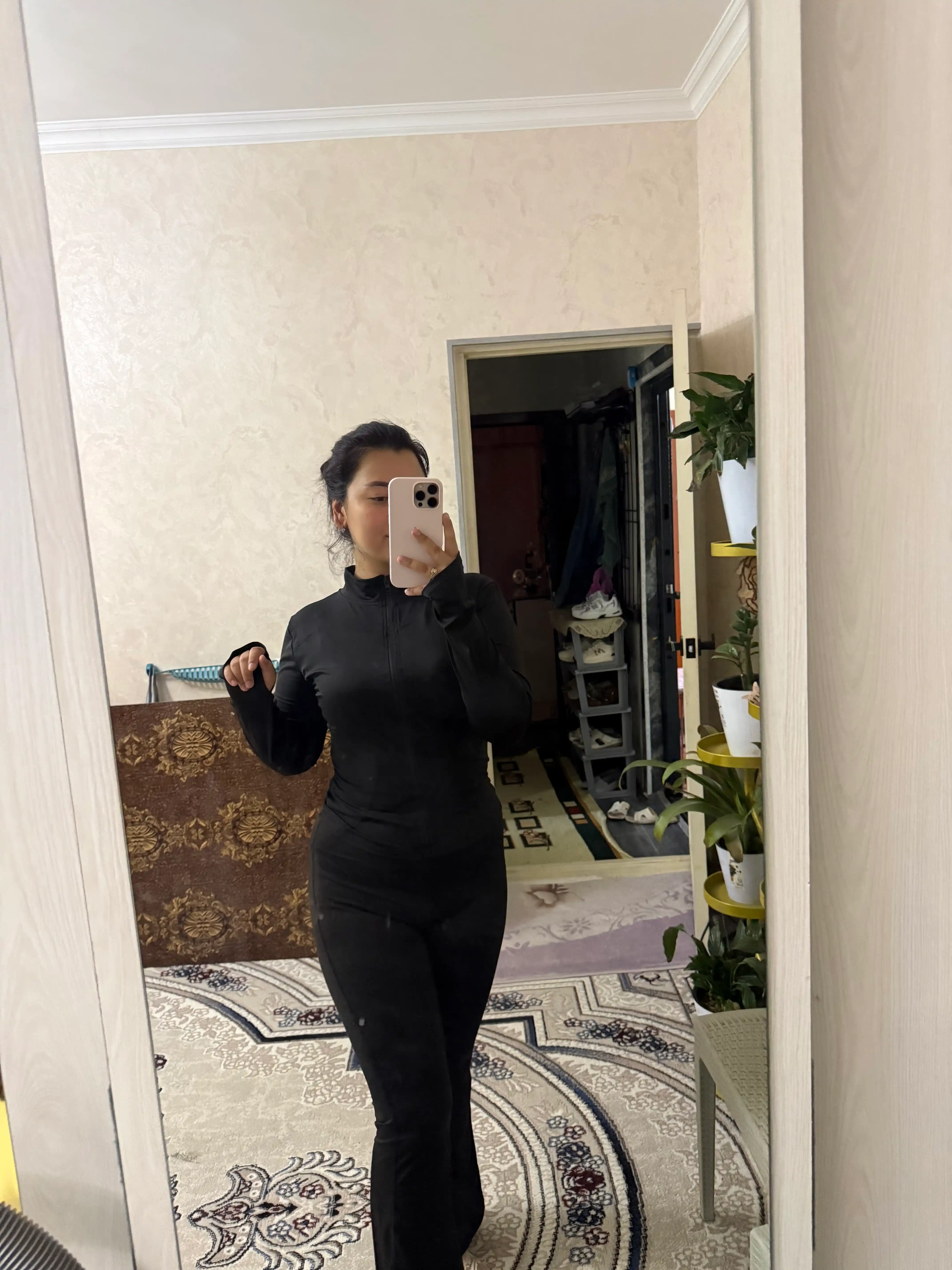 Ayollar uchun rashgard zipli fitness va sport uchun uzun yengli
