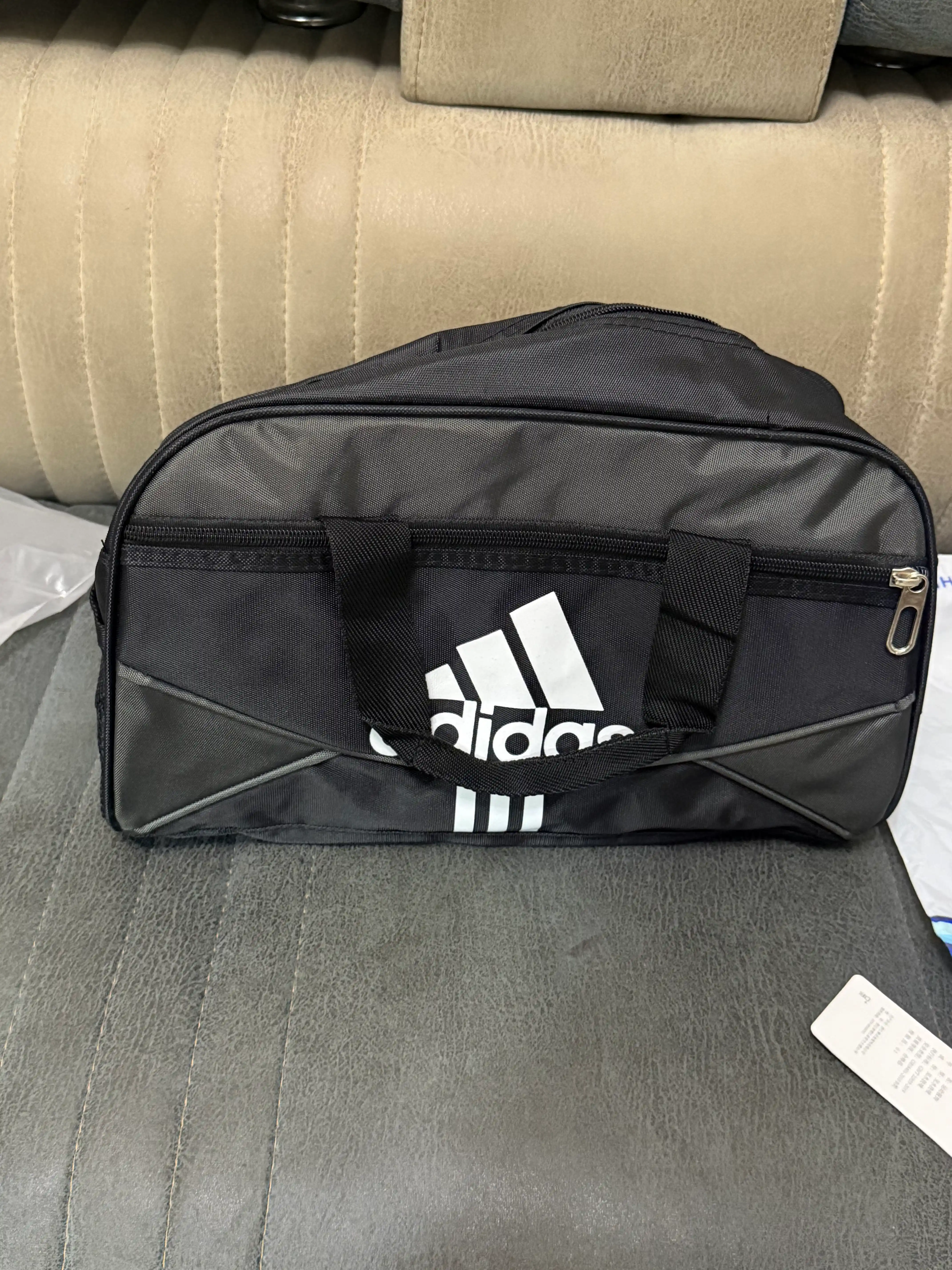 Kichik sport sumka 15L, sayohat va fitnes uchun, yengil va sig‘imli yo‘l sumkasi adidas