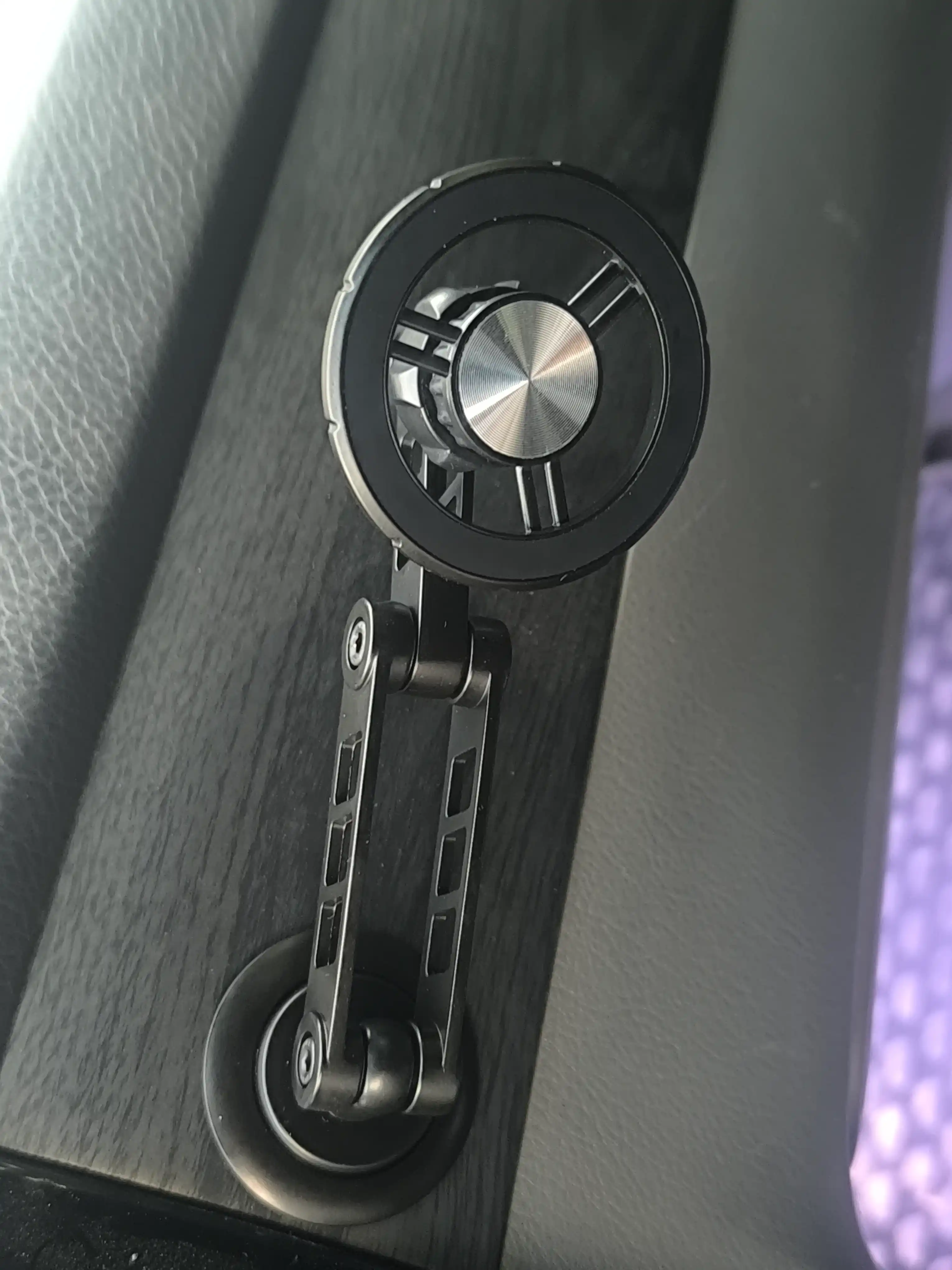 360 darajaga aylanadigan Magsafe avtomobil uchun magnit telefon tutqichi