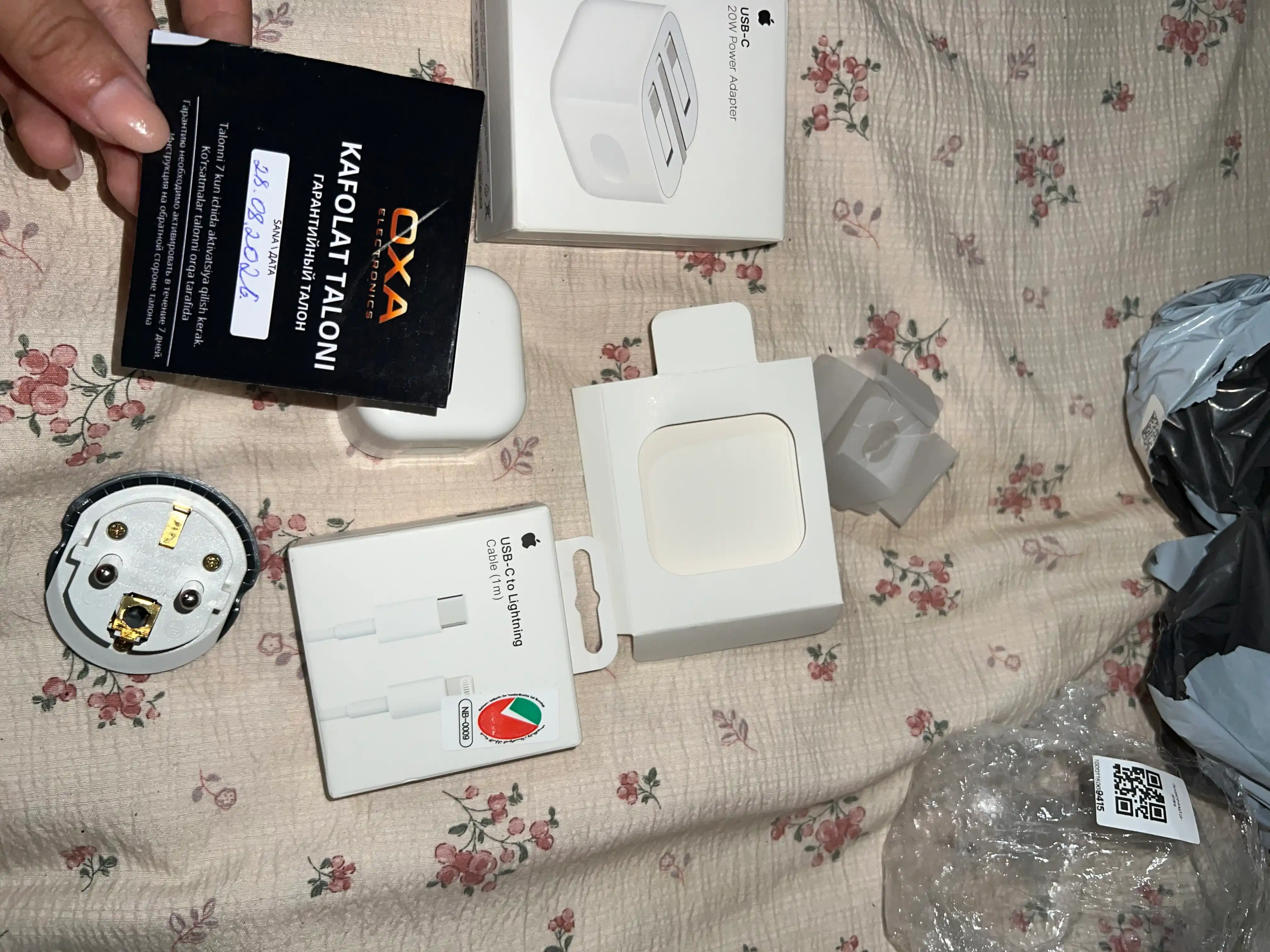 IPhone uchun zaryadchik, zaryadnik tez zaryadlovchi 20 Vt, Type-Cdan Lightning kabel bilan