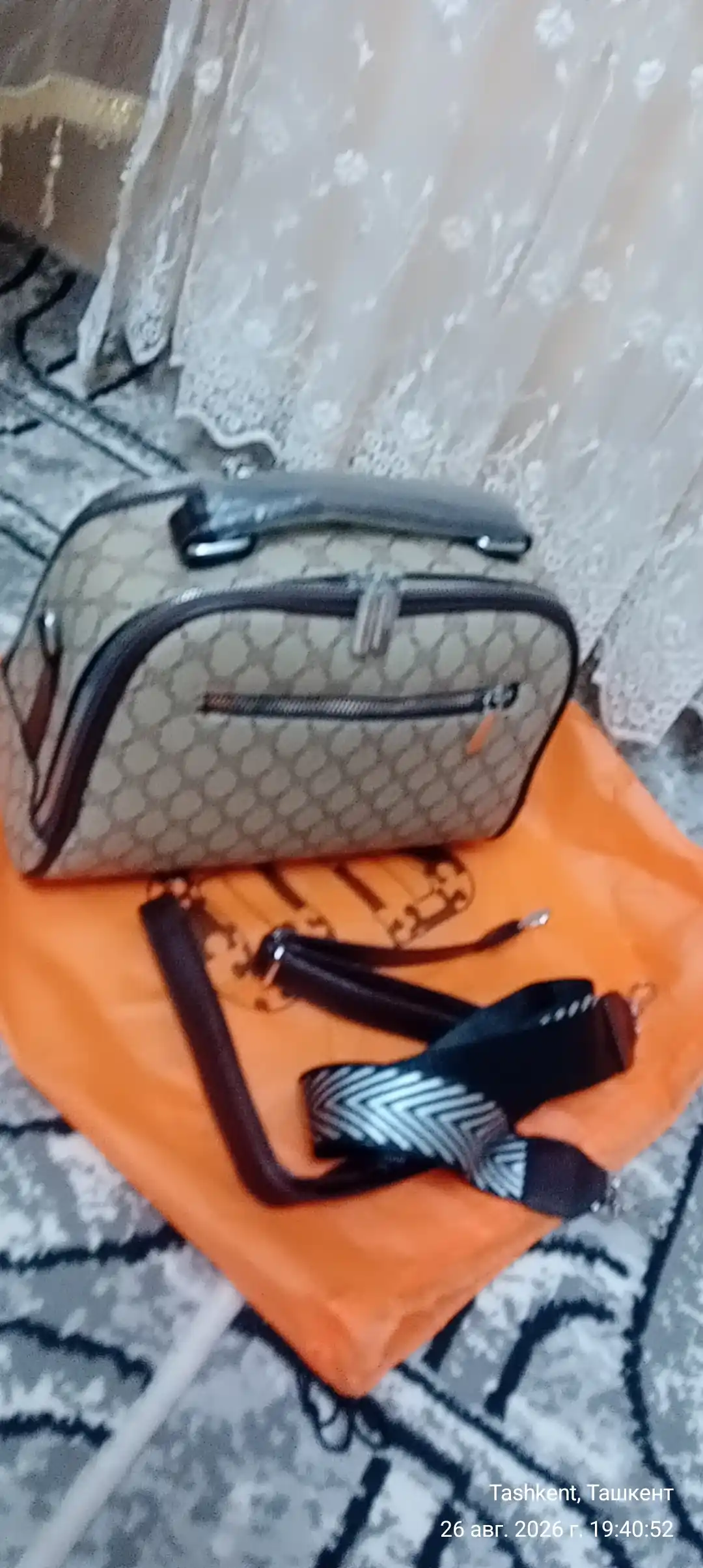 Ayollar sumkasi, yelka orqali taqiladigan, eko charmdan