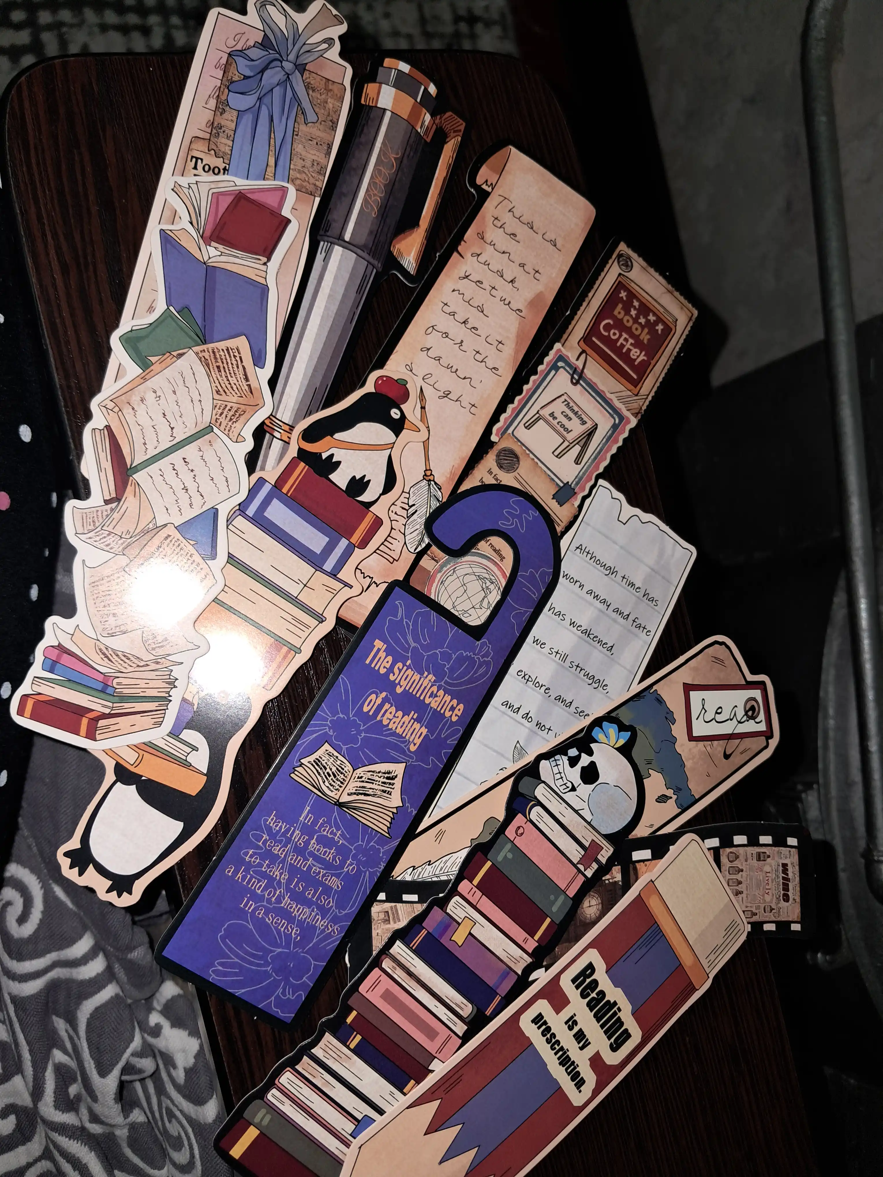 Картонные закладки для книг bookmark набор из 6 штук, разные дизайны, случайный выбор