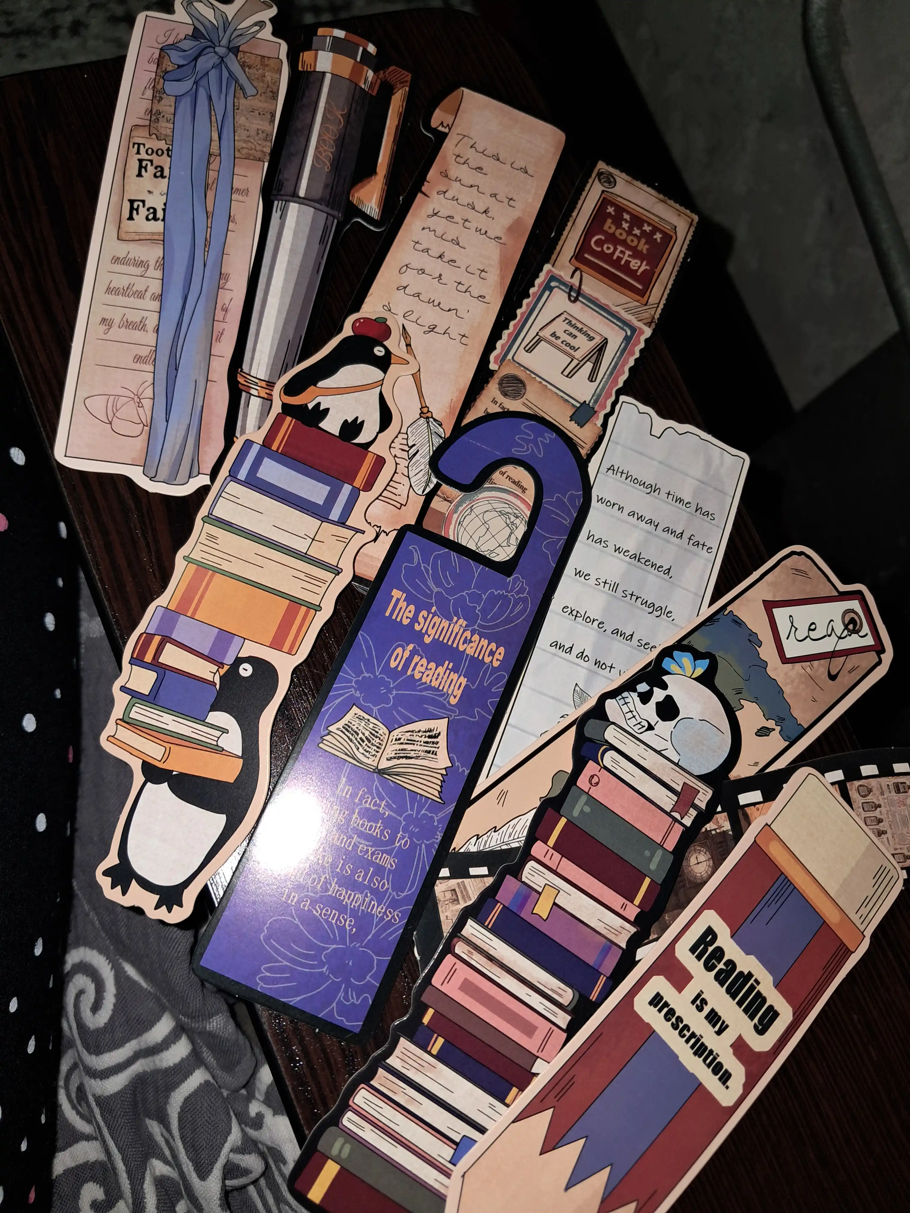 Картонные закладки для книг bookmark набор из 6 штук, разные дизайны, случайный выбор