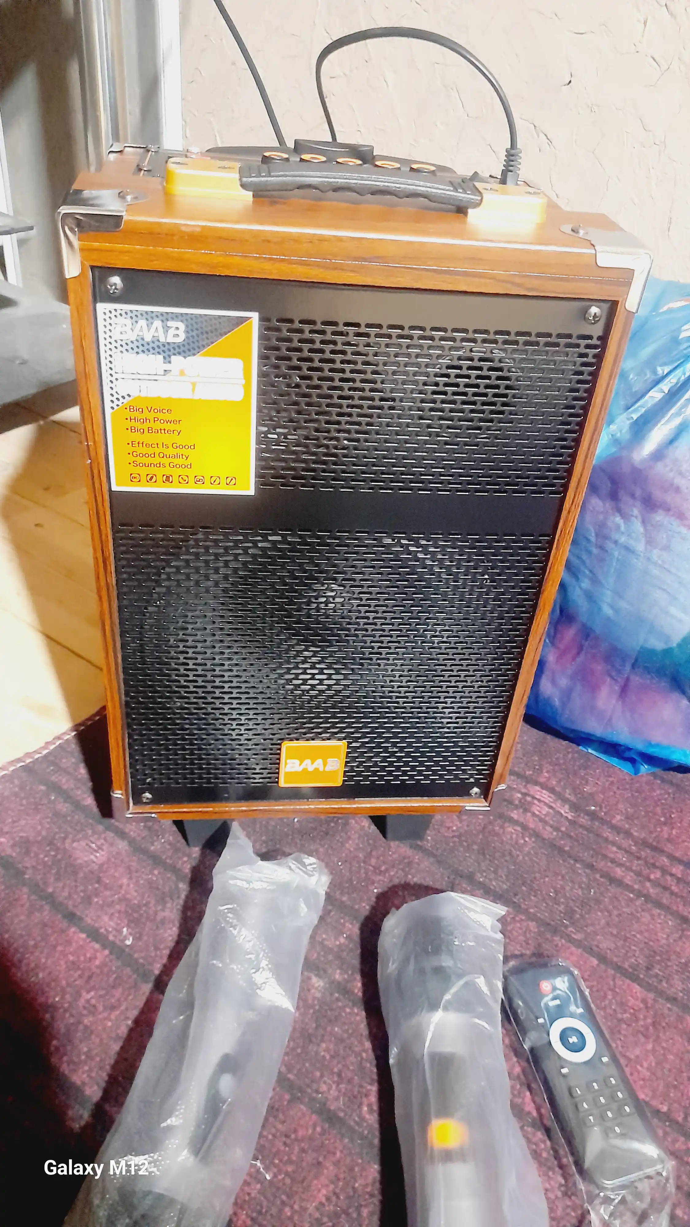 Караоке Bluetooth колонка BQ-8, BQ12 с микрофоном и мощным звуком